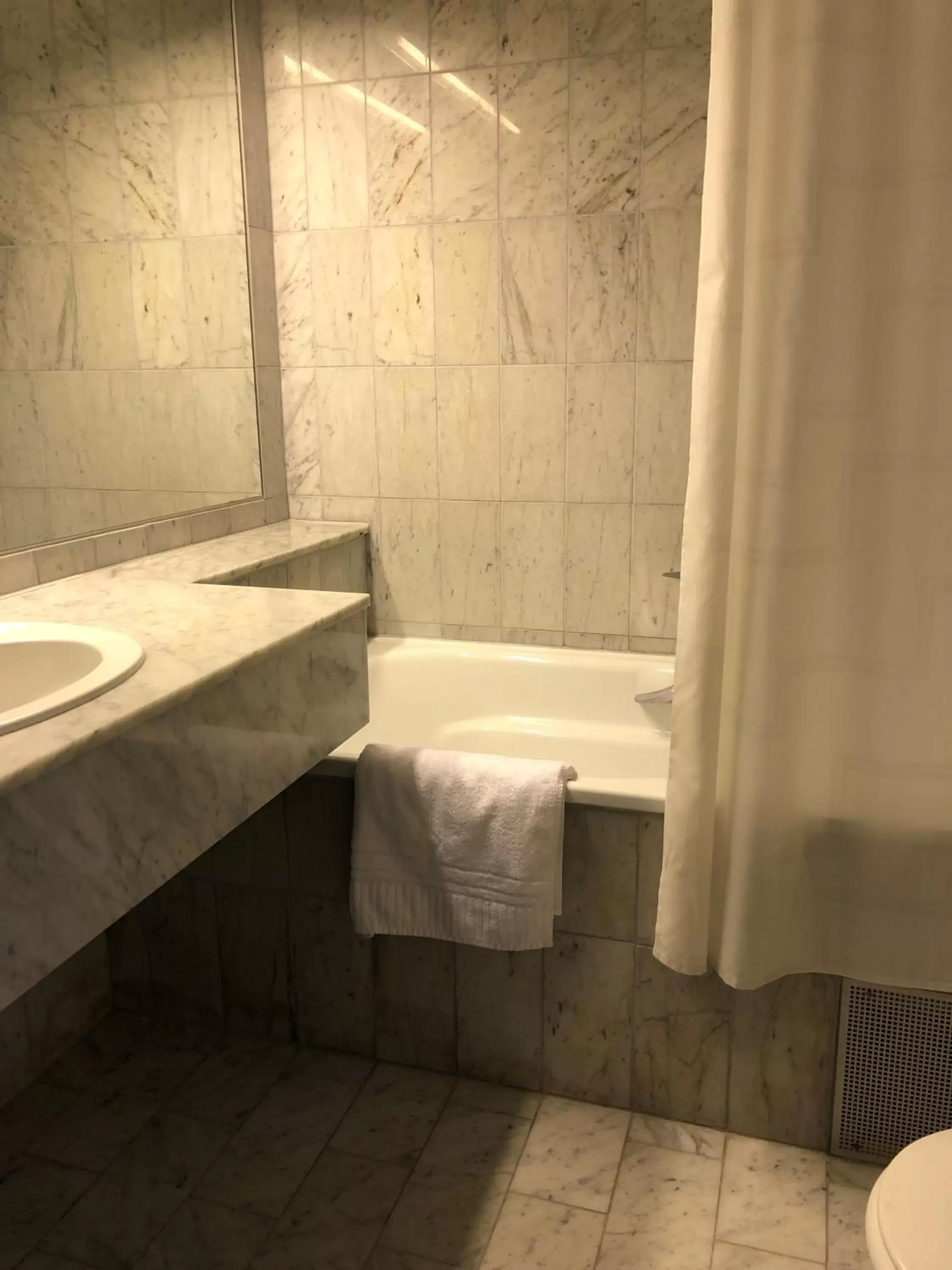 Bathroom in Klækken Hotel