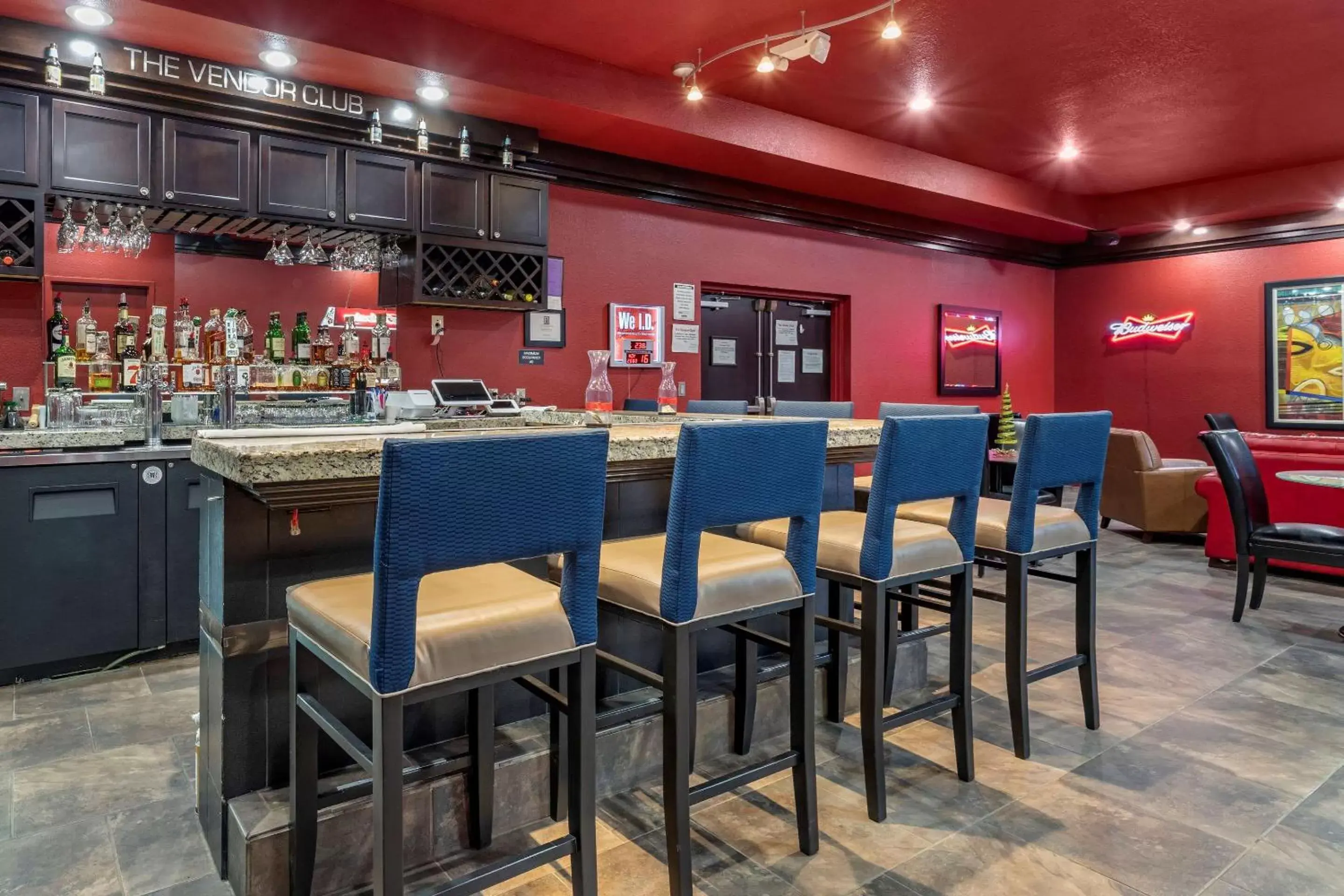 Lounge or bar, Restaurant/Places to Eat in Comfort Inn Bentonville - Crystal Bridges