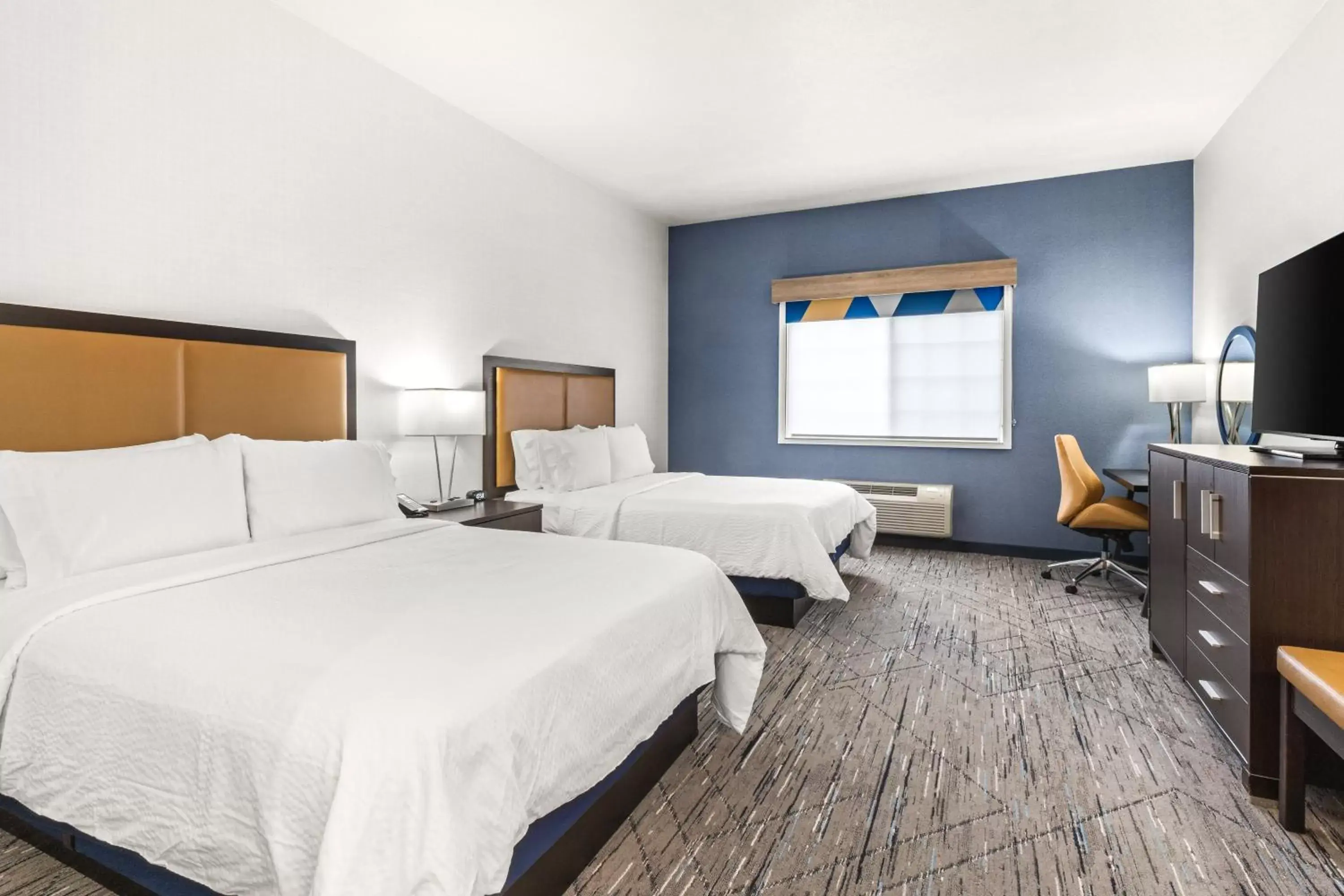 Photo of the whole room, Bed in Holiday Inn Express Wenatchee, an IHG Hotel