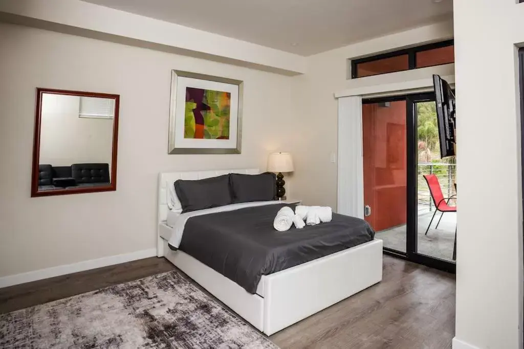 Bed in Explore Balboa Park From Your Cozy Studio w Patio