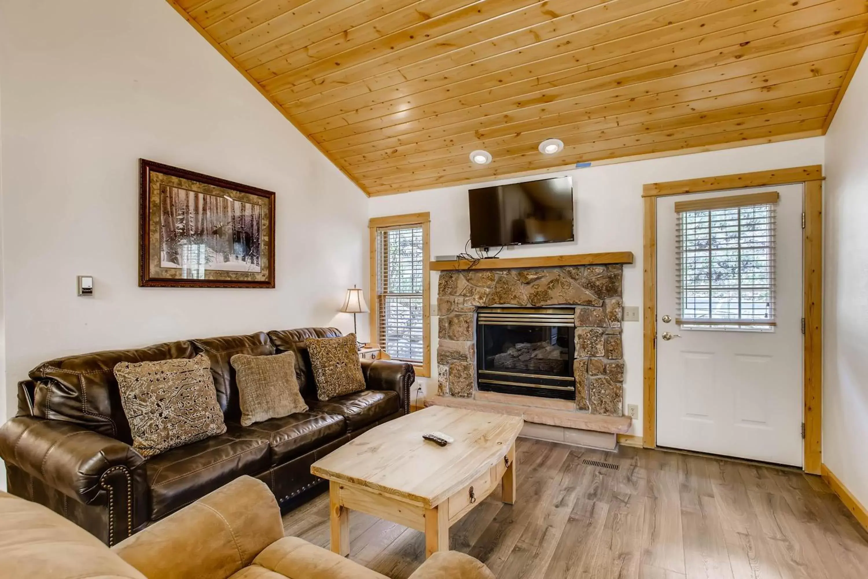 Four-Bedroom House in Estes Park Condos Four-Bedroom House in Estes Park Condos