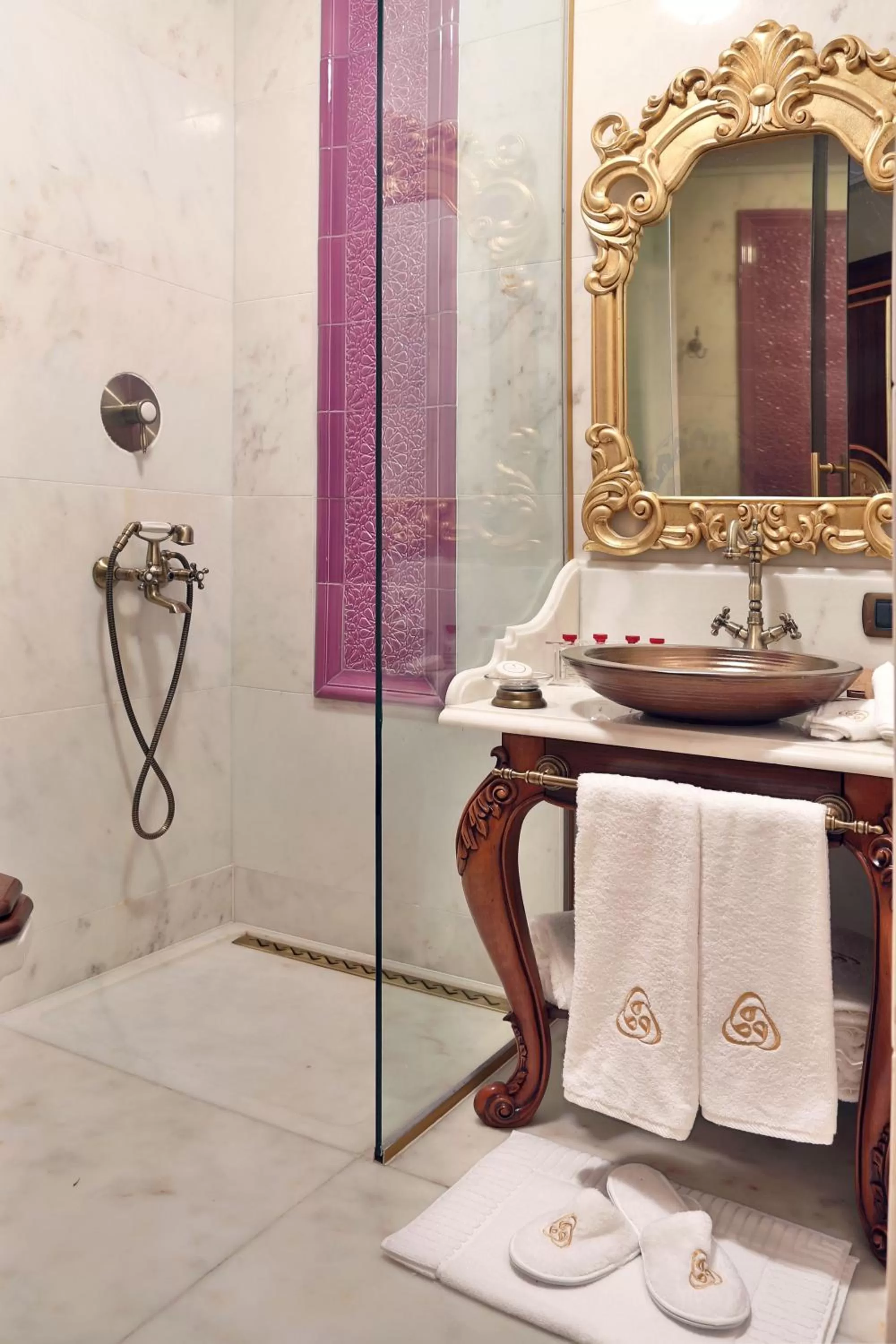 Bathroom in Daru Sultan Hotels Galata