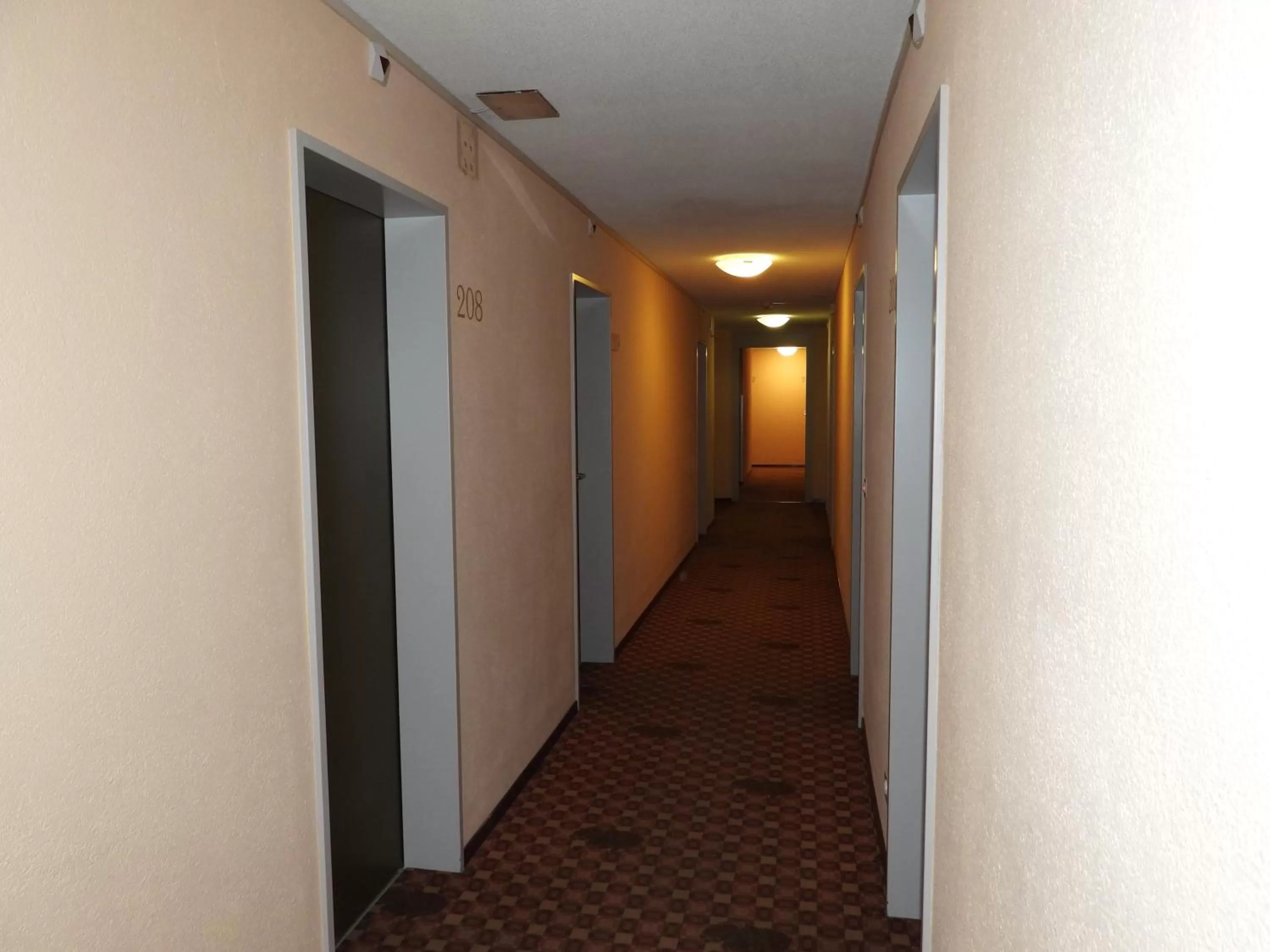 Hotel Sherlock Holmes & Khana Restaurant "nur 200 m zur Gondelbahn Hasliberg"