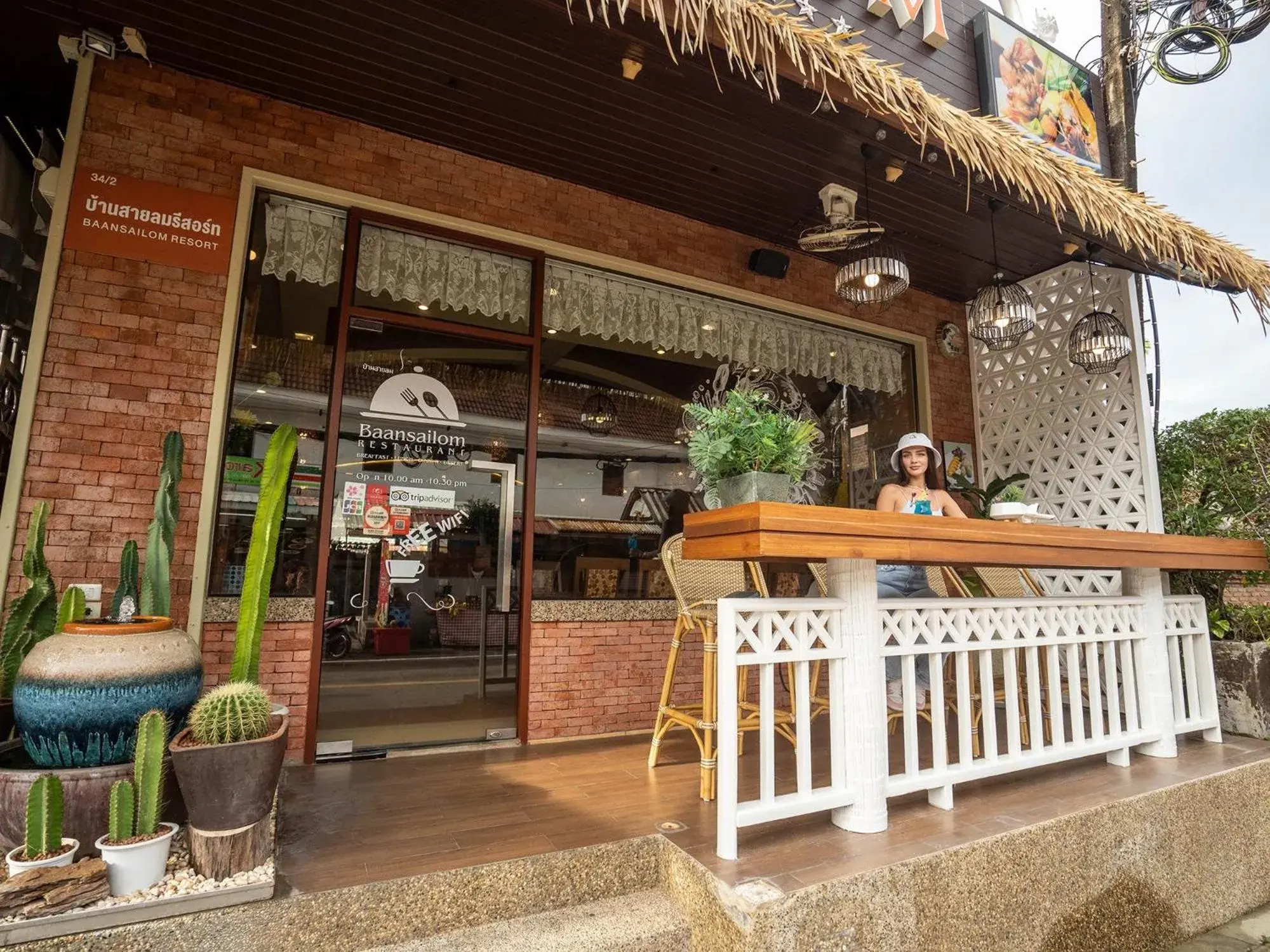 Lounge or bar in Baan Sailom Hotel Phuket - Sha Extra Plus Lounge or bar in Baan Sailom Hotel Phuket - Sha Extra Plus