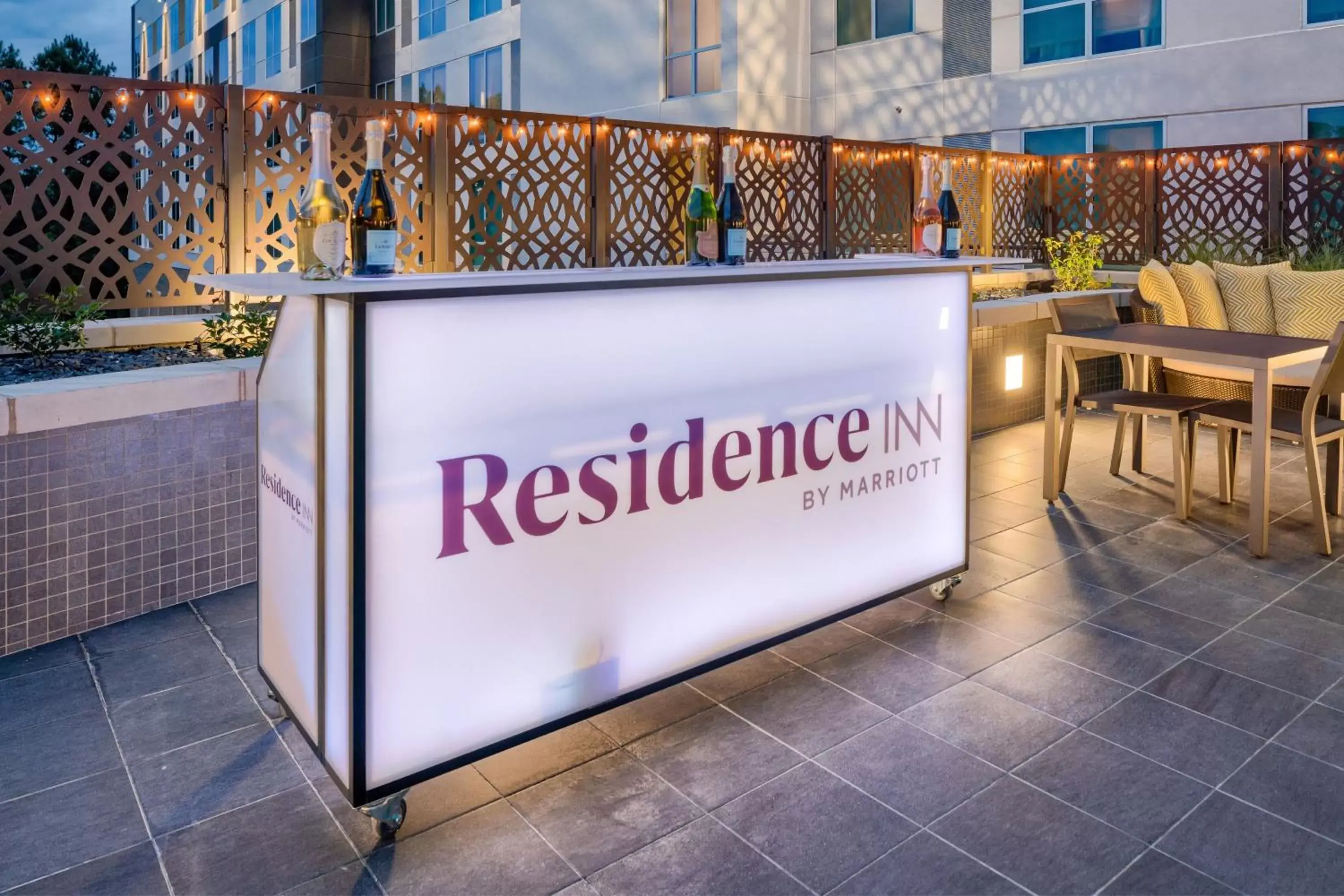 Restaurant/places to eat in Residence Inn by Marriott Decatur Emory Area
