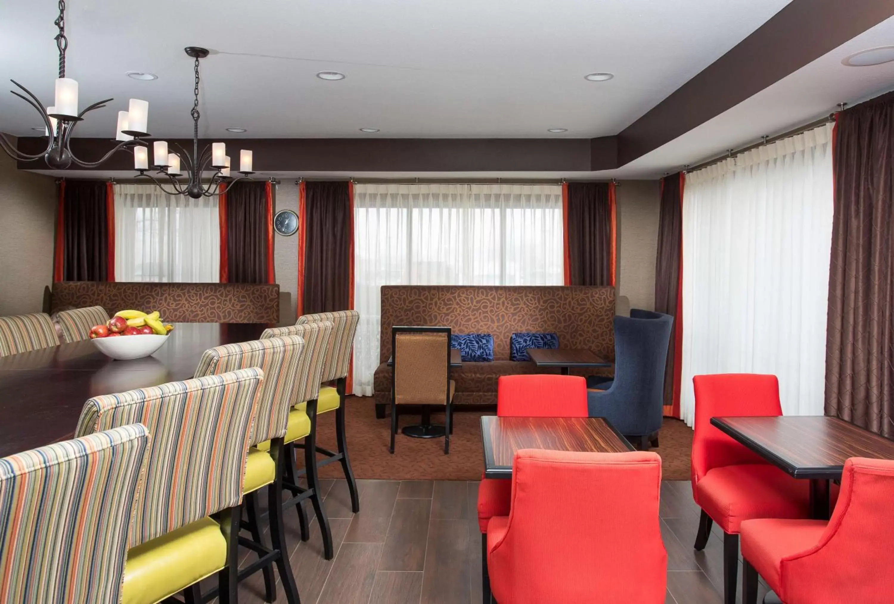 Lobby or reception, Restaurant/Places to Eat in Hampton Inn St. Joseph