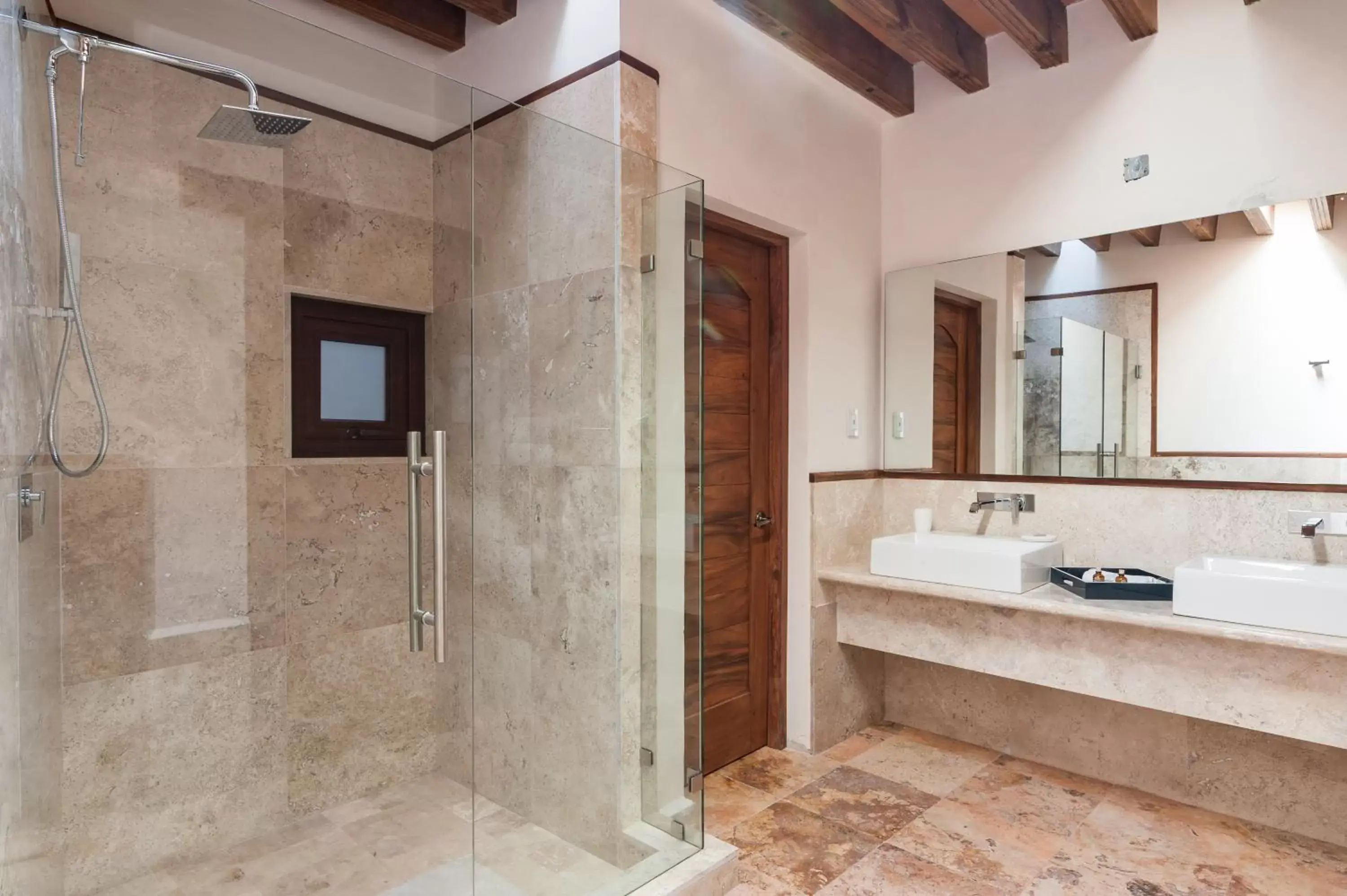 Shower, Bathroom in Casa del Rector Hotel Boutique