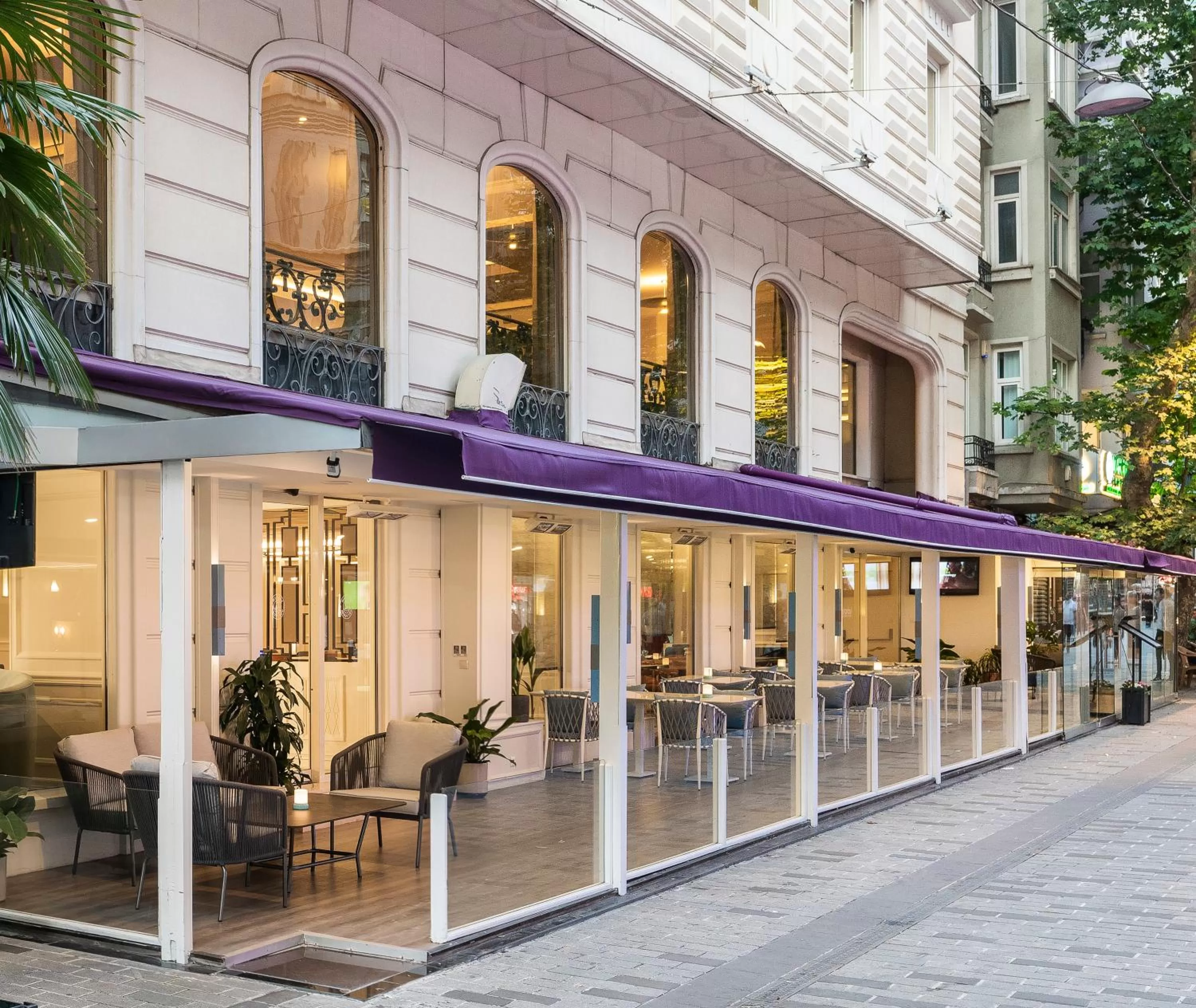 Restaurant/places to eat in Occidental Taksim