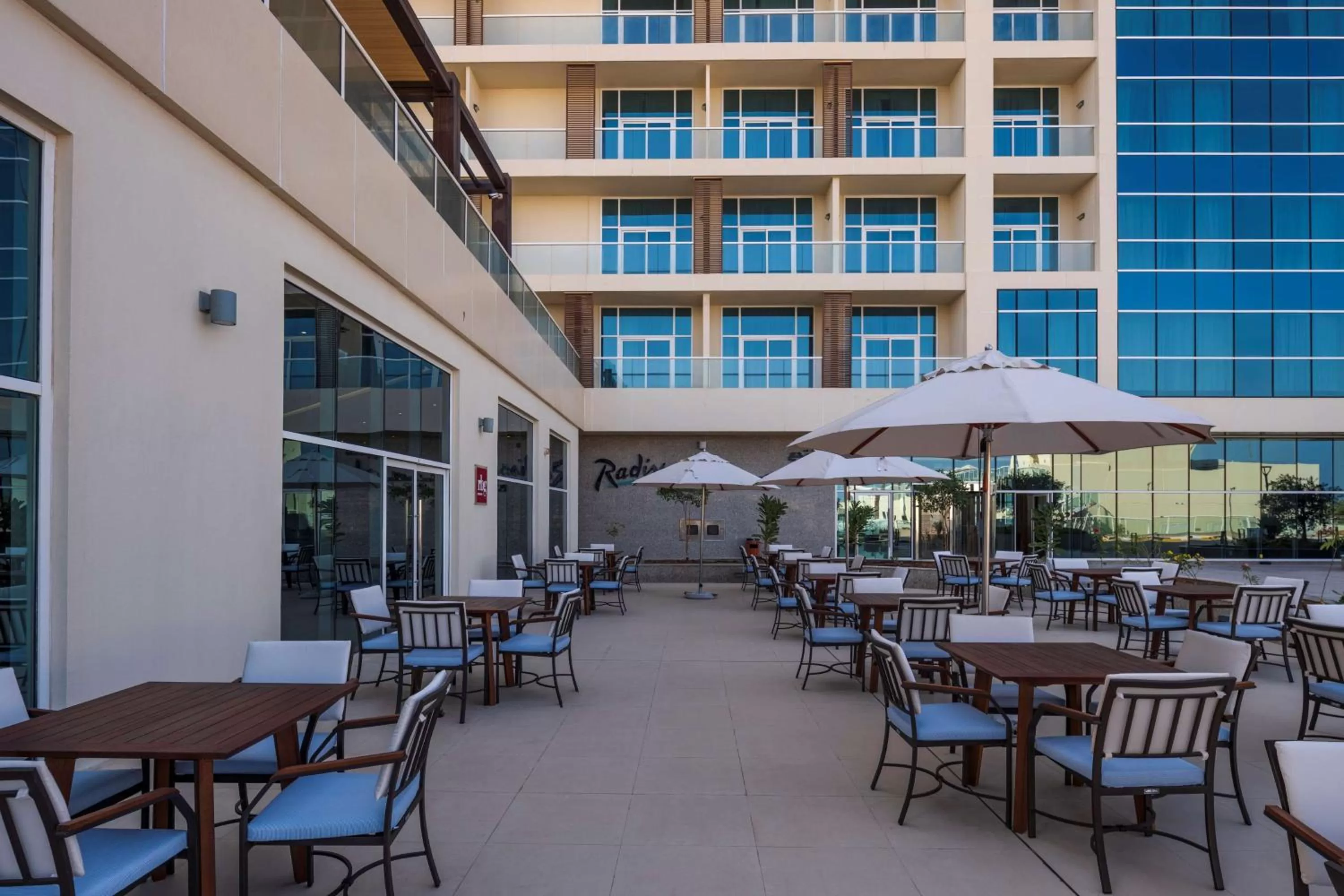 Restaurant/places to eat in Radisson Resort Ras Al Khaimah Marjan Island