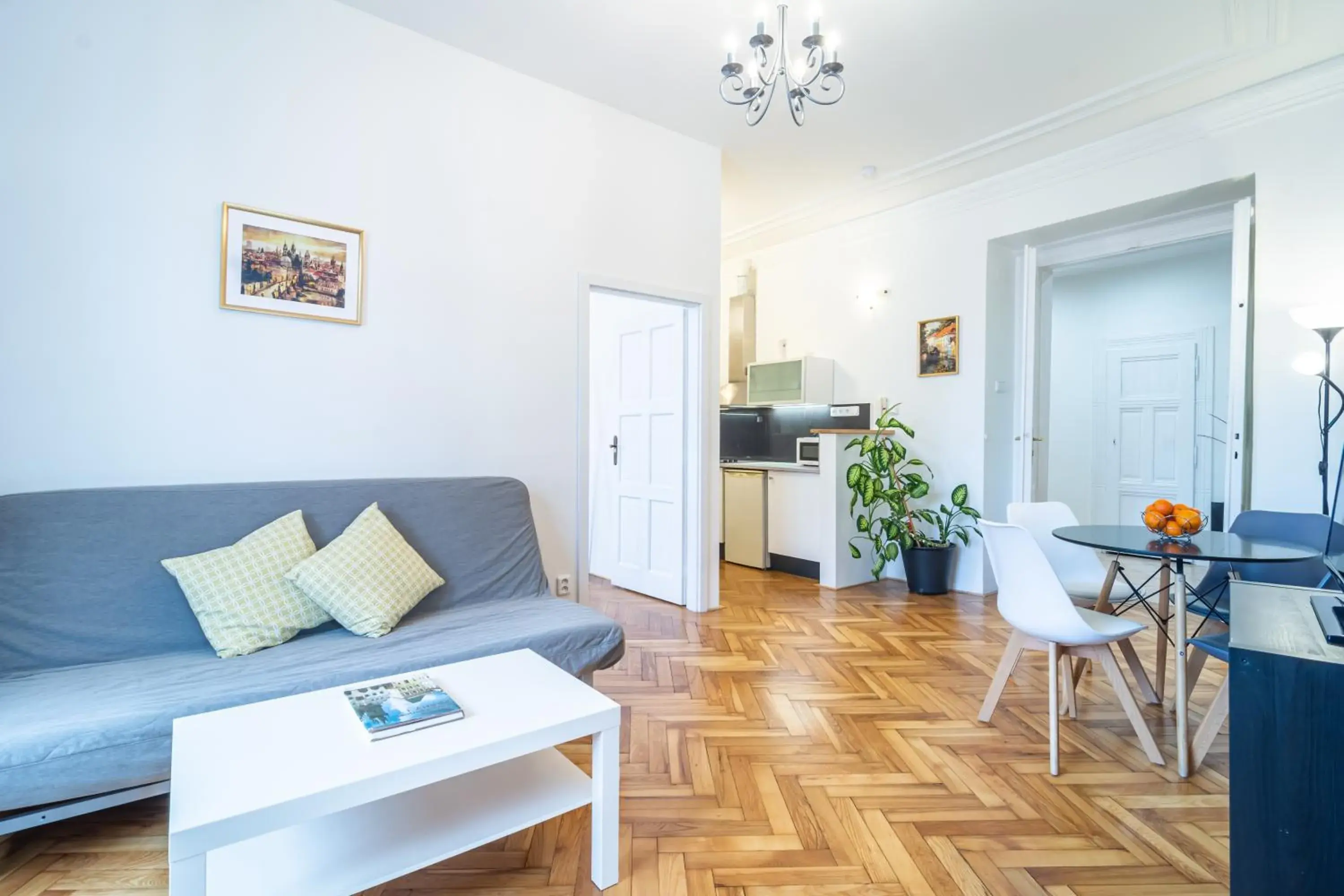 Kitchen or kitchenette, Seating Area in Royal Road Residence