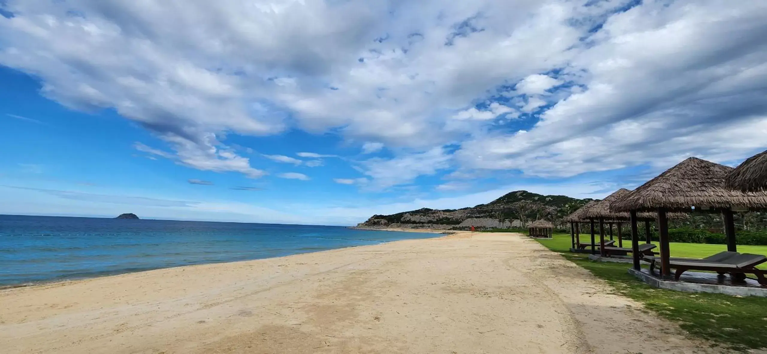 Beach in Wyndham Grand KN Paradise Cam Ranh