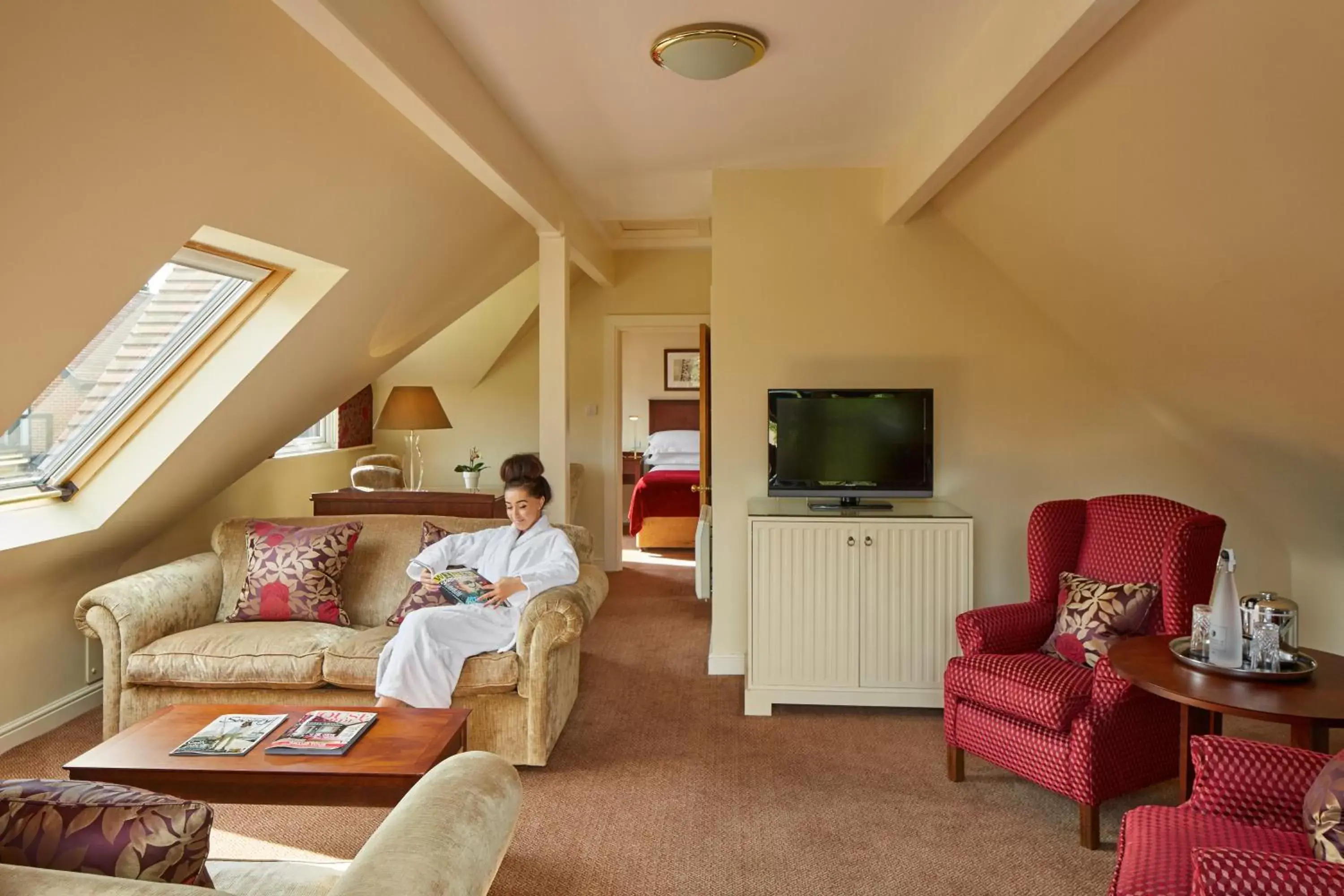 Bedroom, Seating Area in Macdonald Elmers Court Hotel