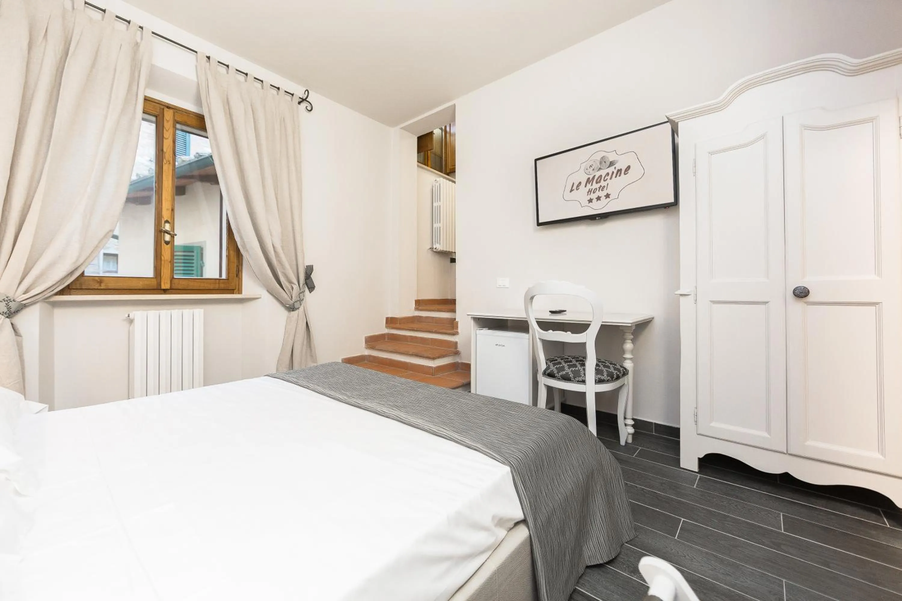 Photo of the whole room, Bed in Hotel Le Macine