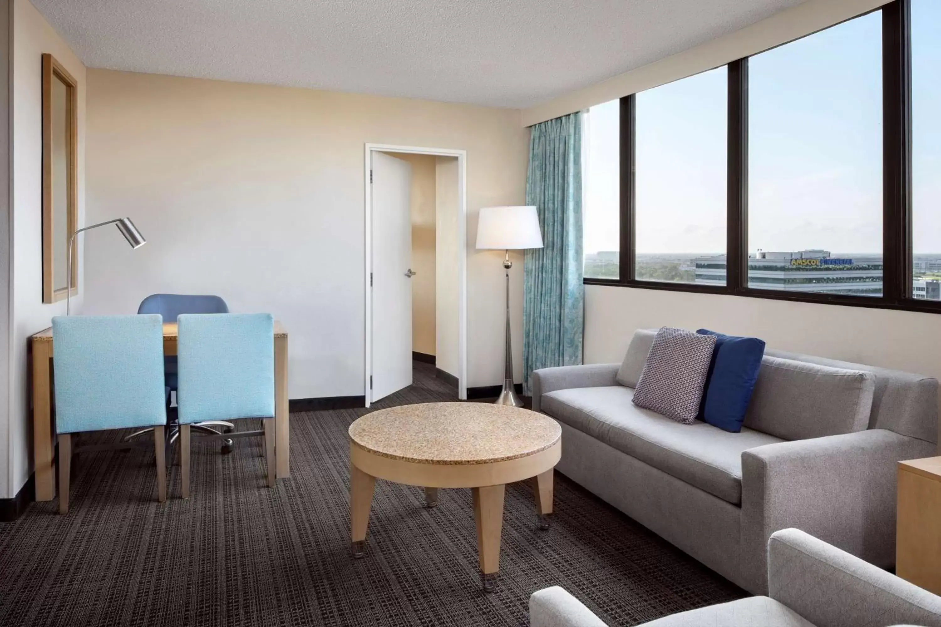 Bedroom, Seating Area in Embassy Suites by Hilton Tampa Airport Westshore