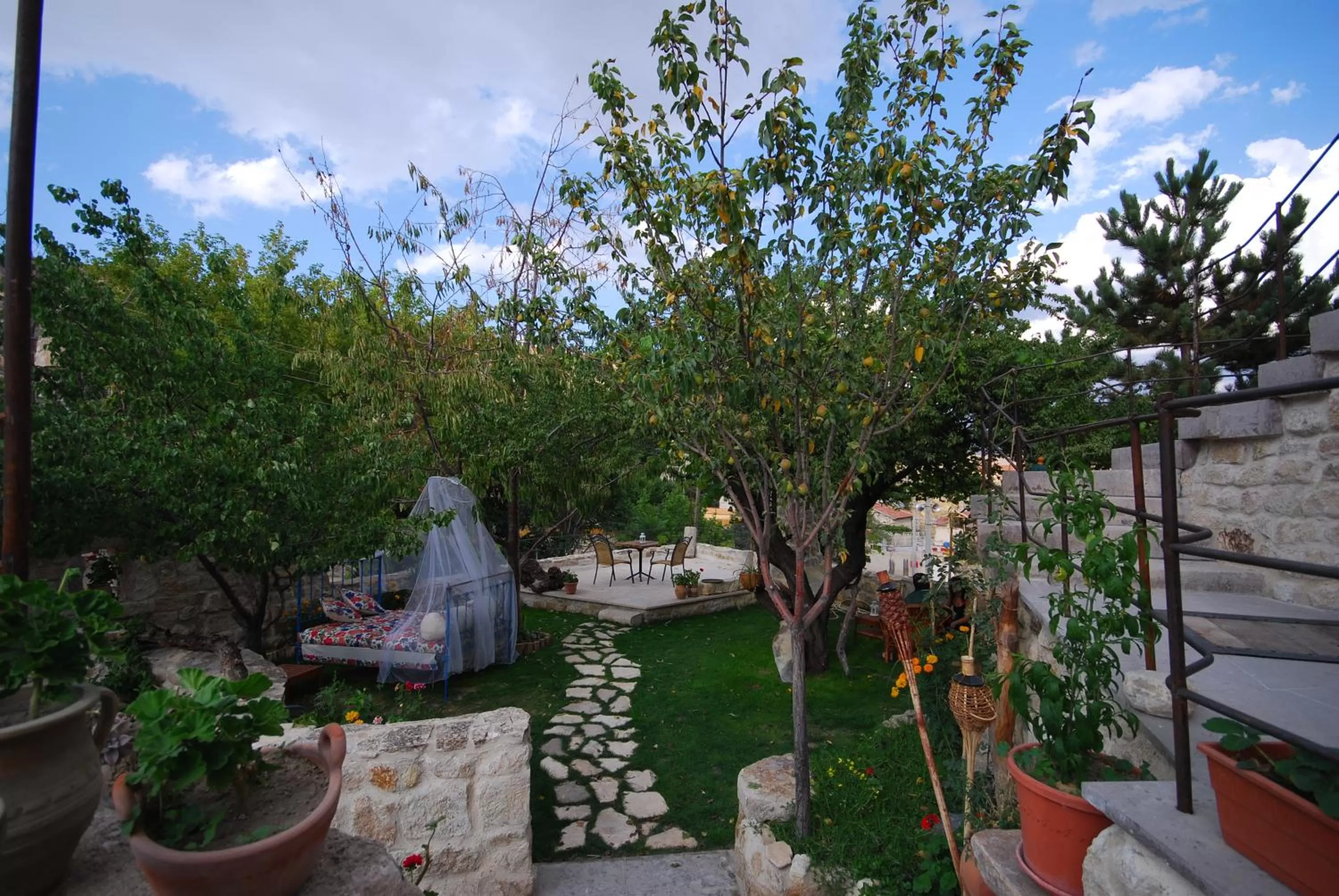 Garden in Melekler Evi Cave Hotel