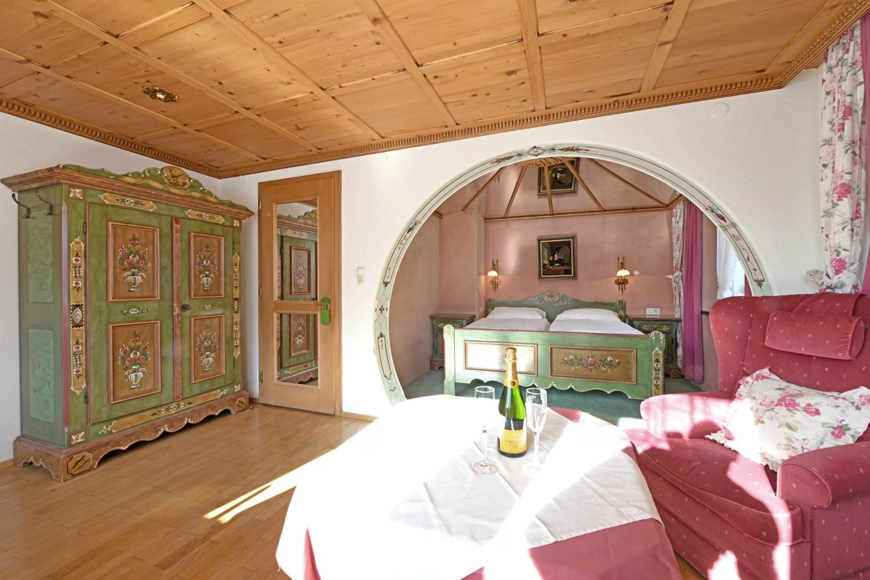 Photo of the whole room, Bed in Hotel St Hubertus