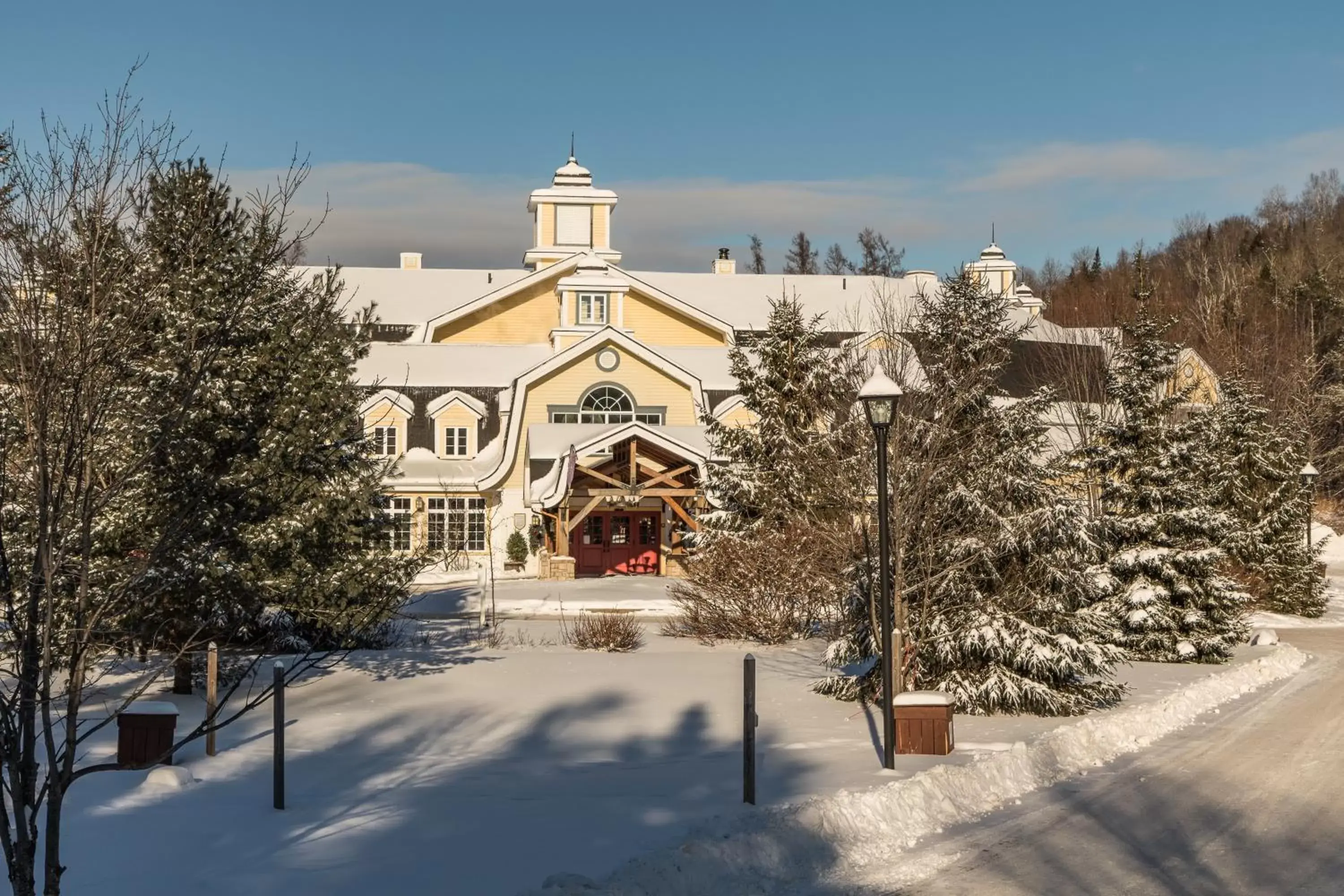 Property building, Winter in Château Beauvallon