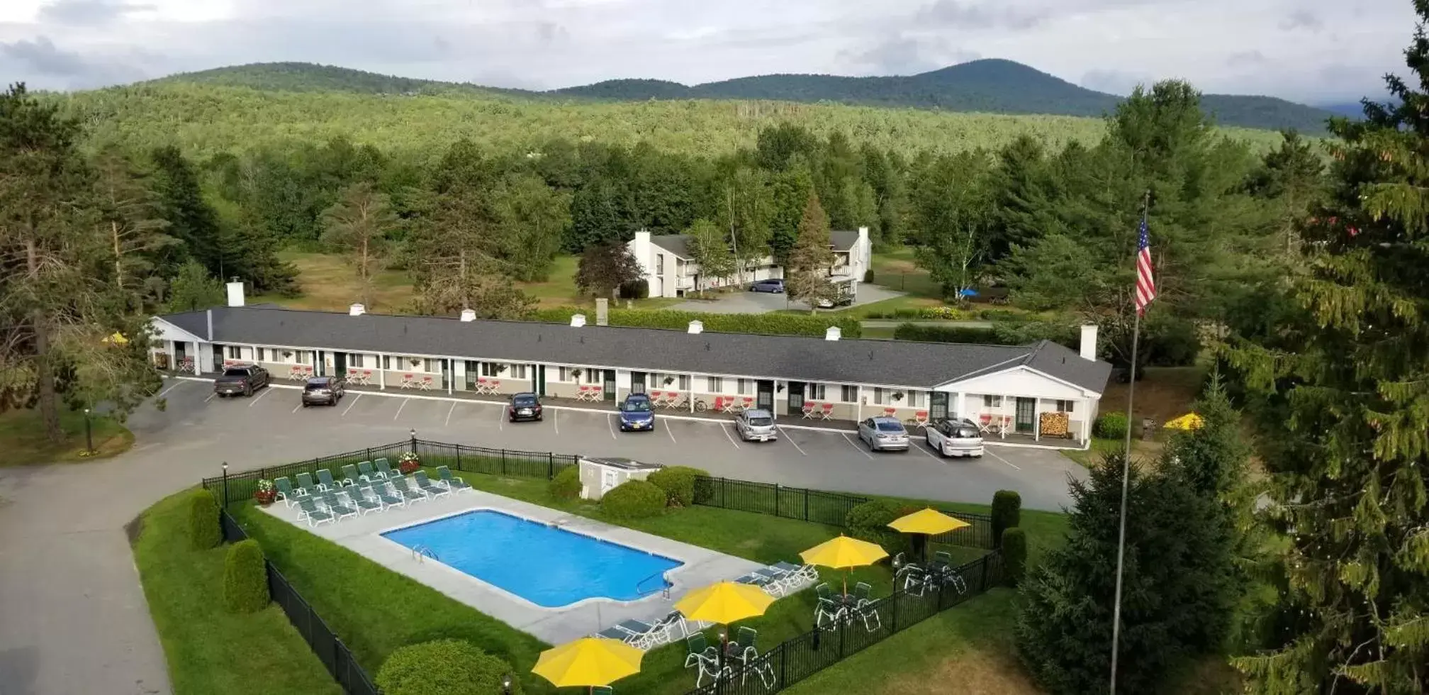 Pool View in Stowe Motel & Snowdrift