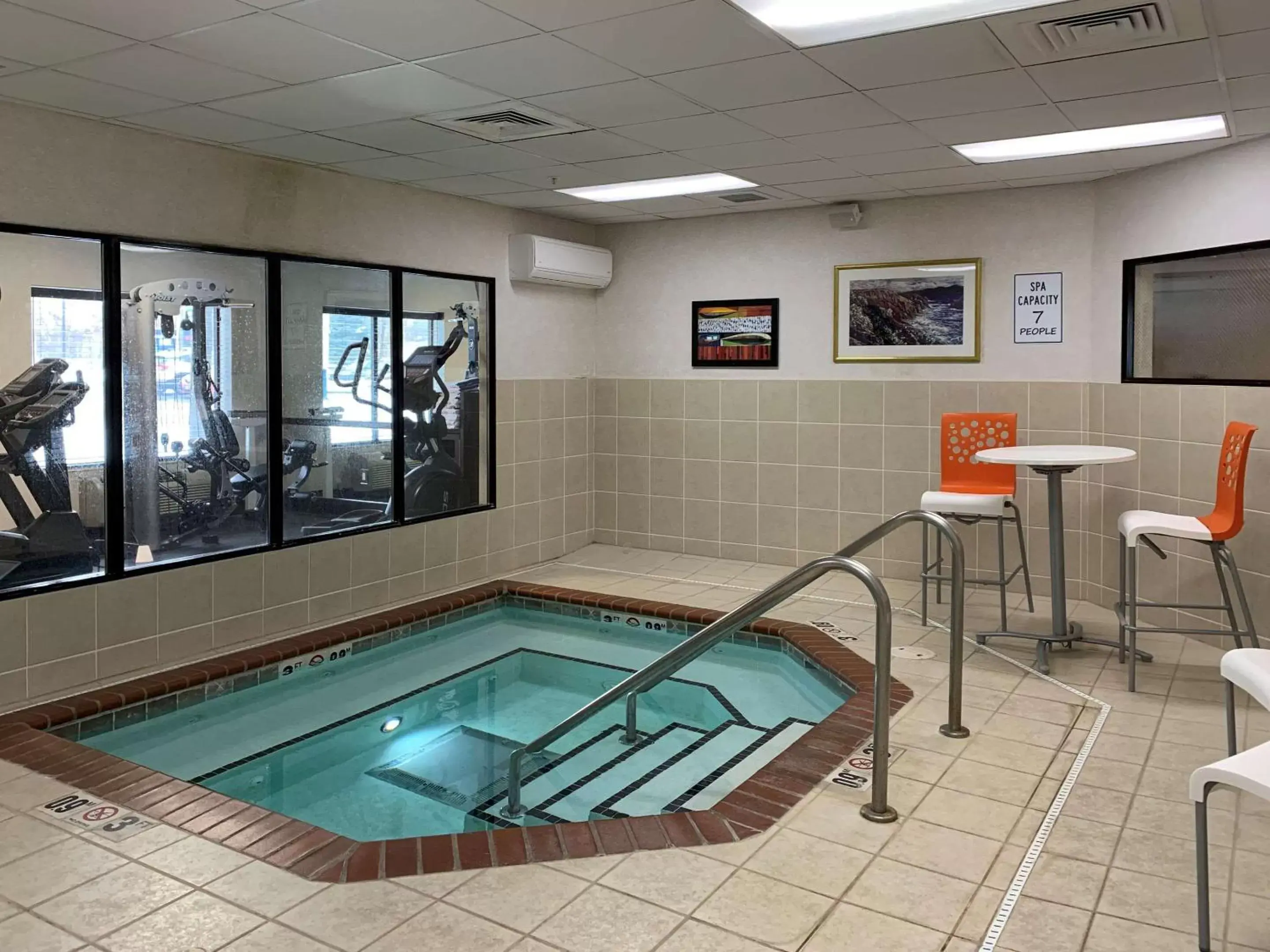 Activities, Swimming Pool in Comfort Inn Saint Paul East
