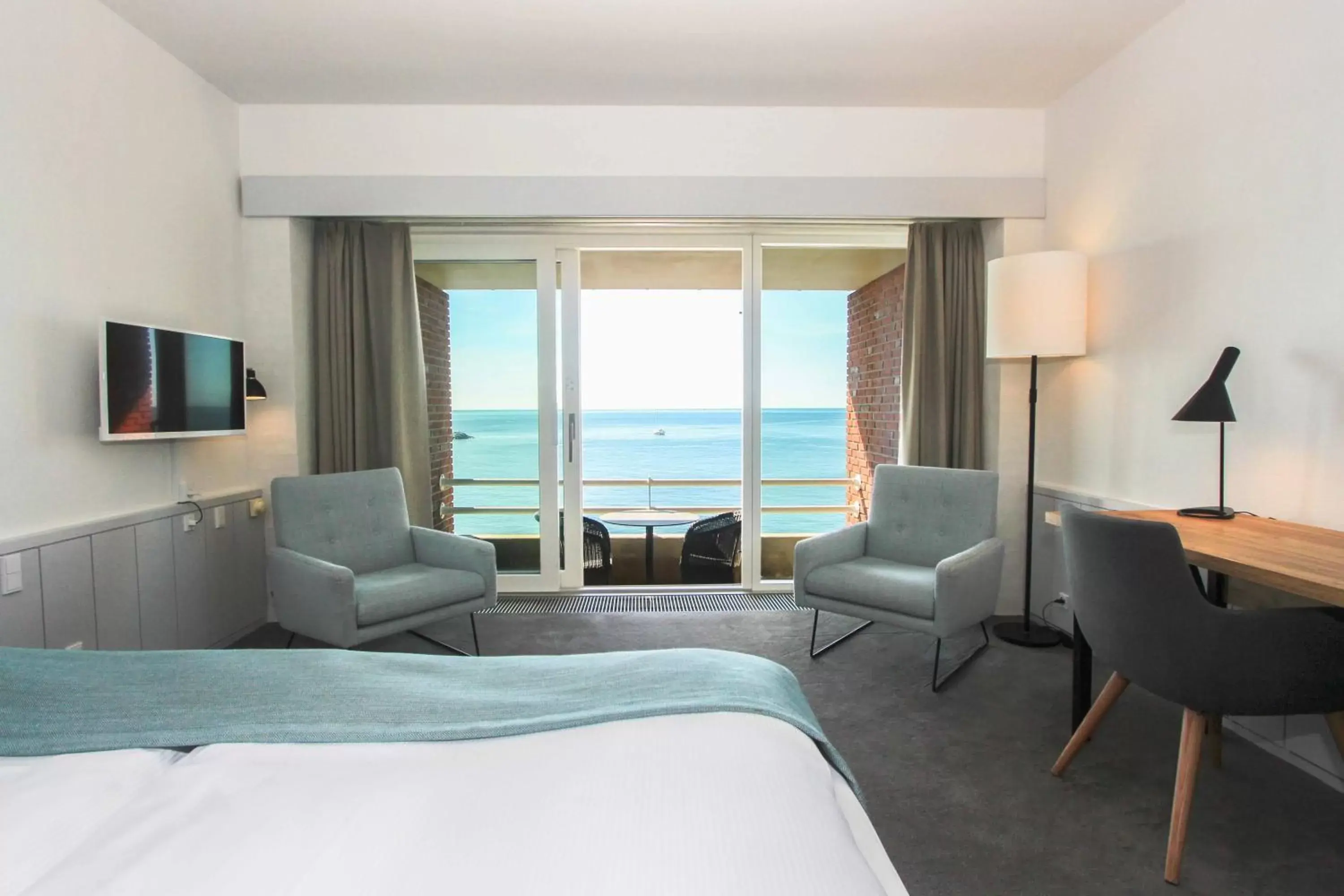 Bed, Sea View in Griffen Spa Hotel