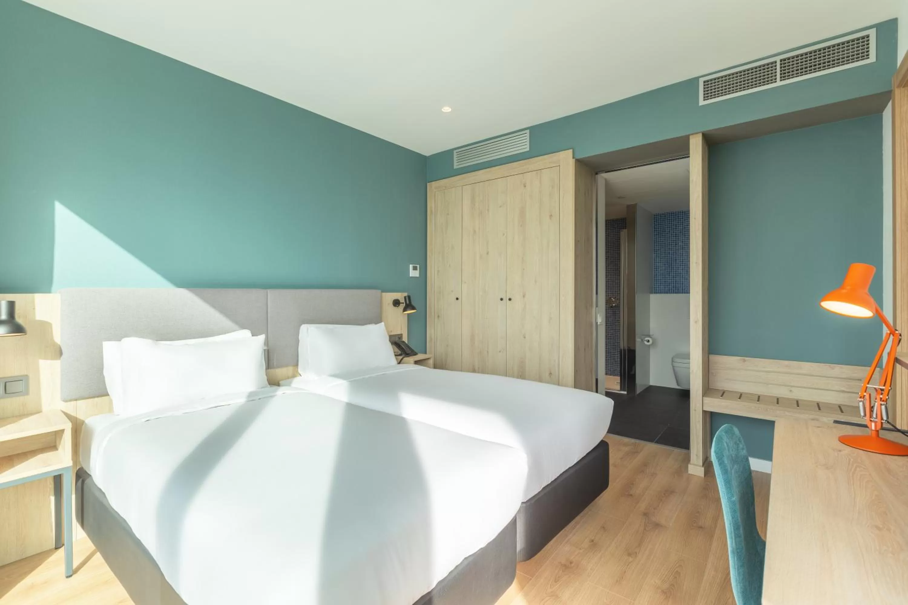 Photo of the whole room, Bed in Holiday Inn Barcelona - Sant Cugat by IHG