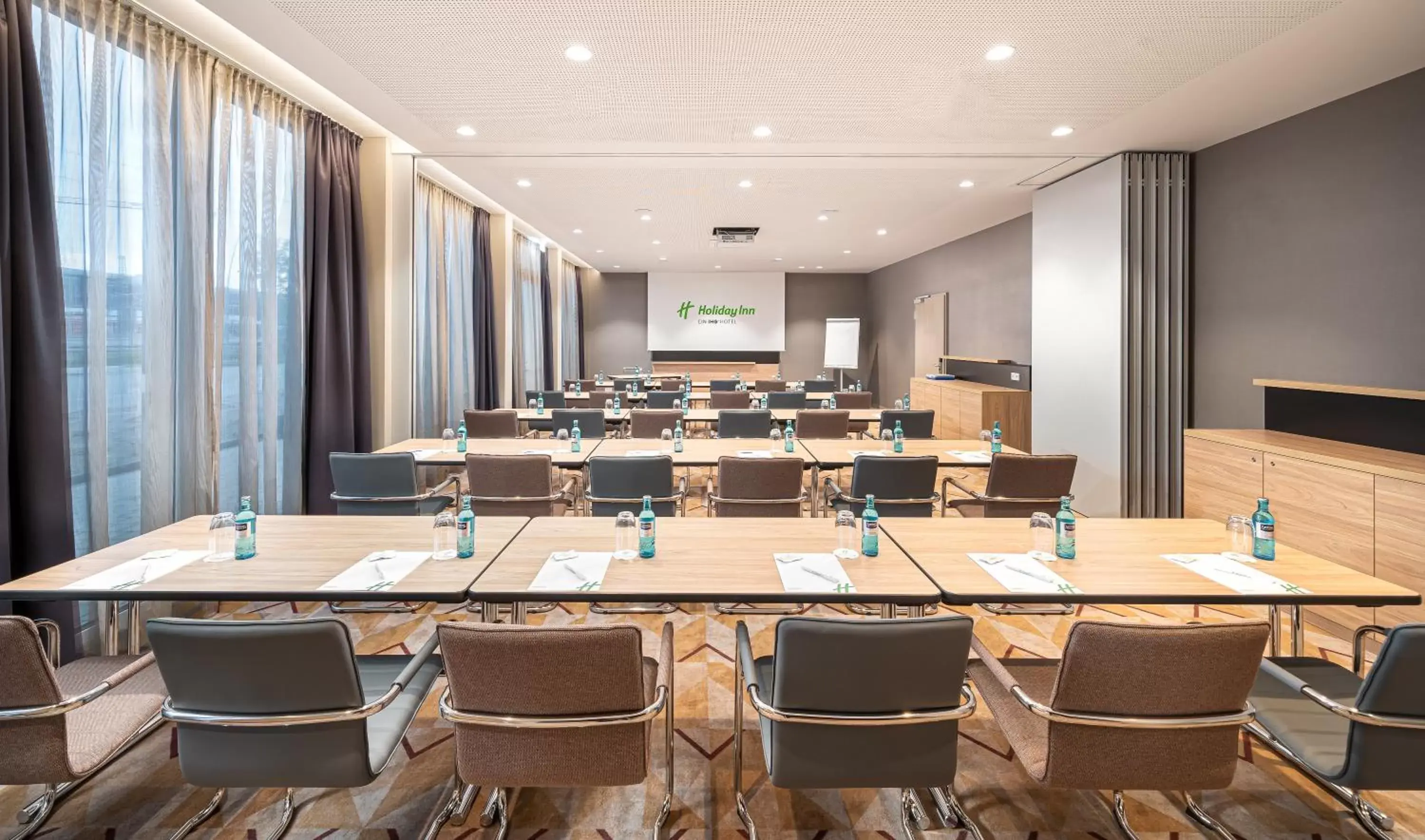Meeting/conference room in Holiday Inn - Mannheim City - Hauptbahnhof, an IHG Hotel