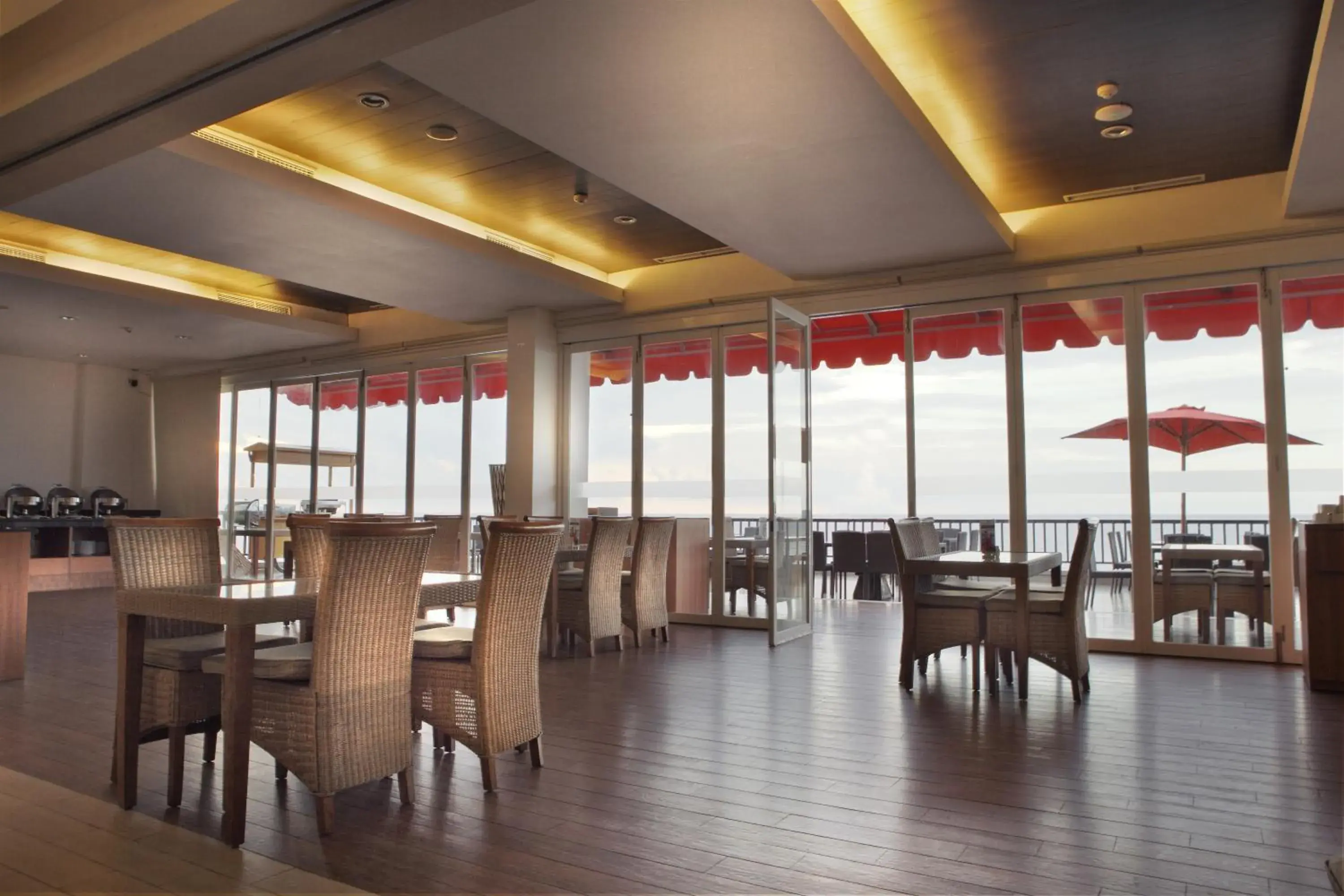 Restaurant/places to eat in Hotel on The Rock Restaurant/places to eat in Hotel on The Rock