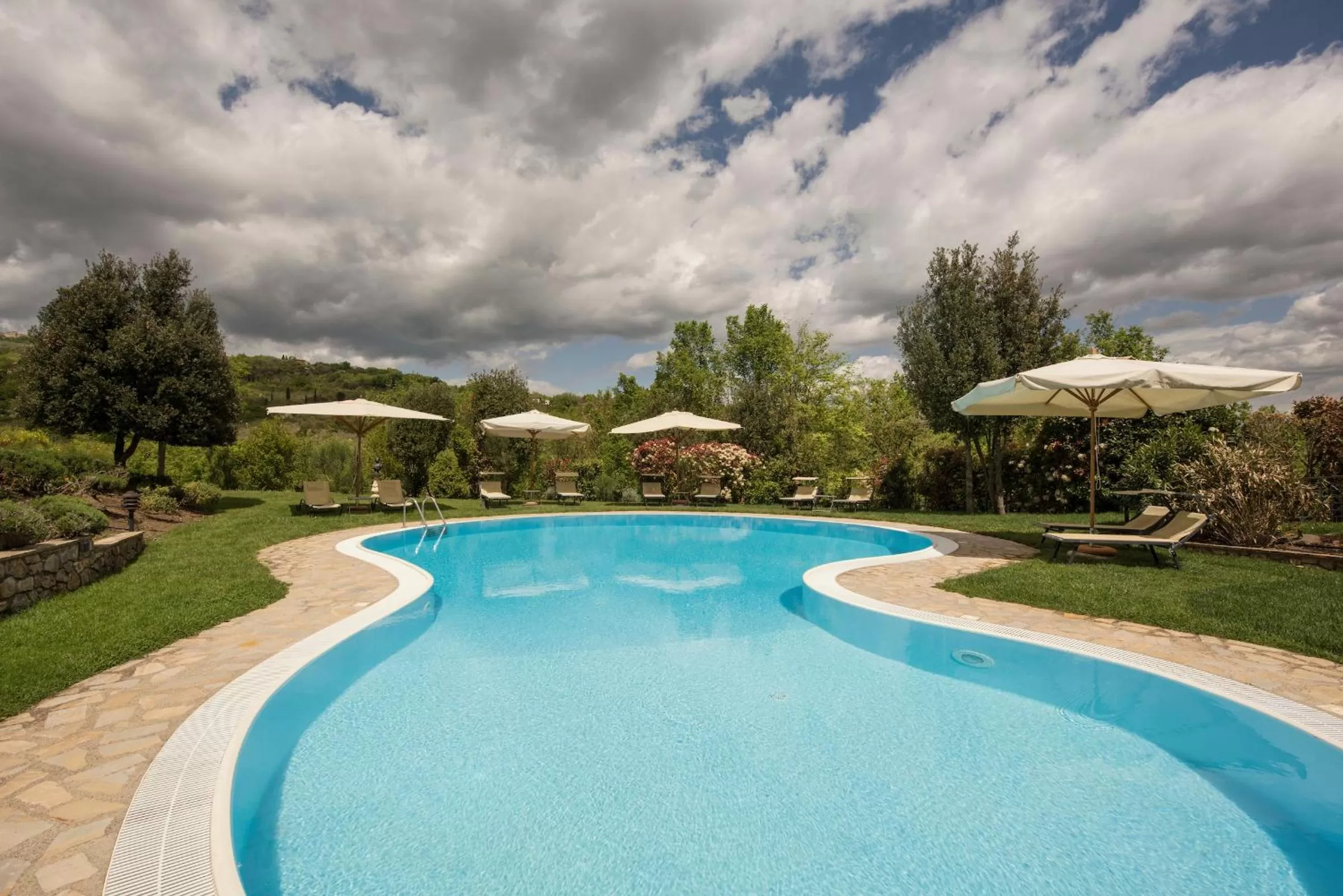 Swimming pool in Relais Osteria Dell'Orcia