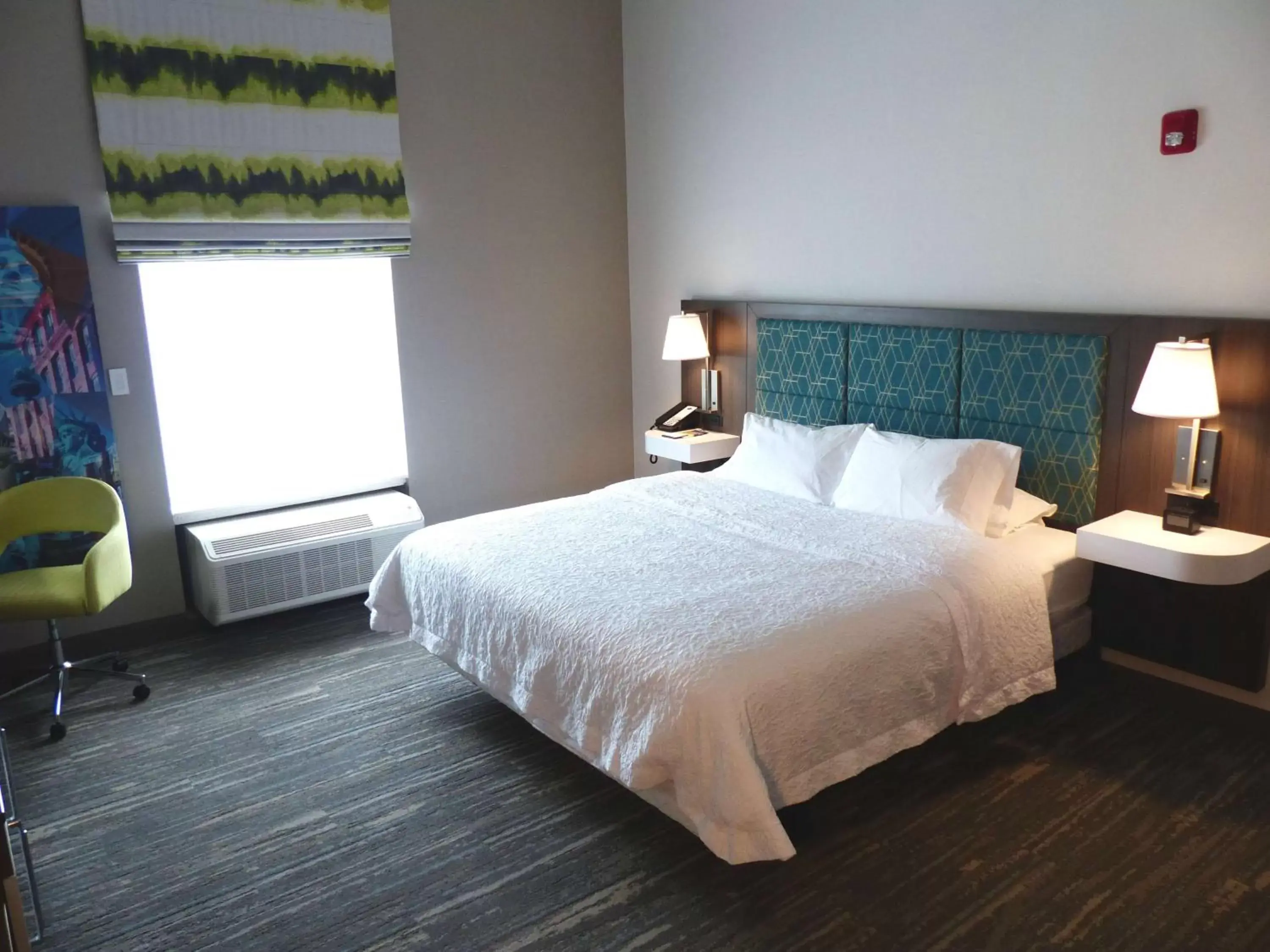 Bed in Hampton Inn By Hilton Paramus