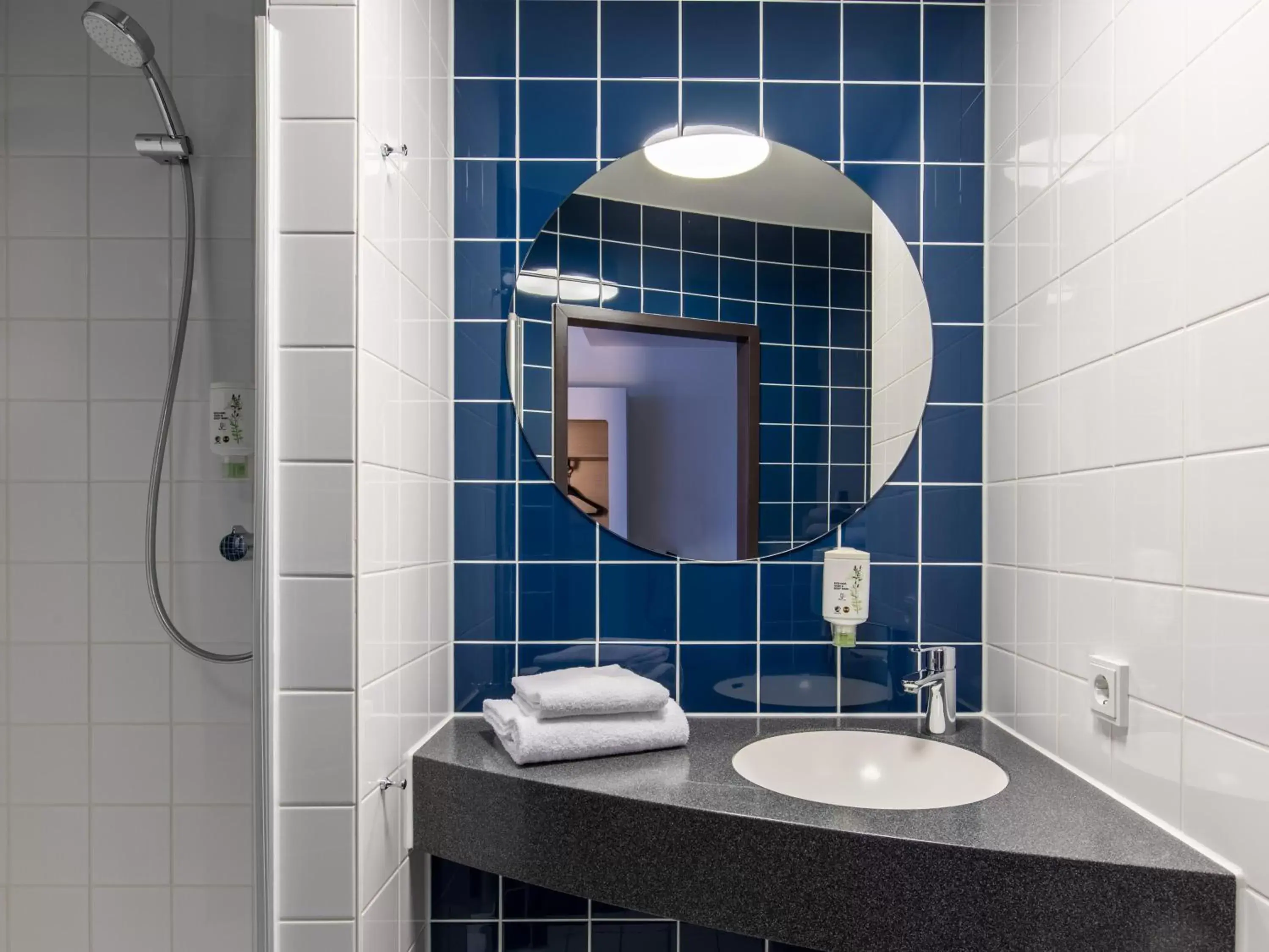 Shower, Bathroom in B&B Hotel Hamburg City-Ost