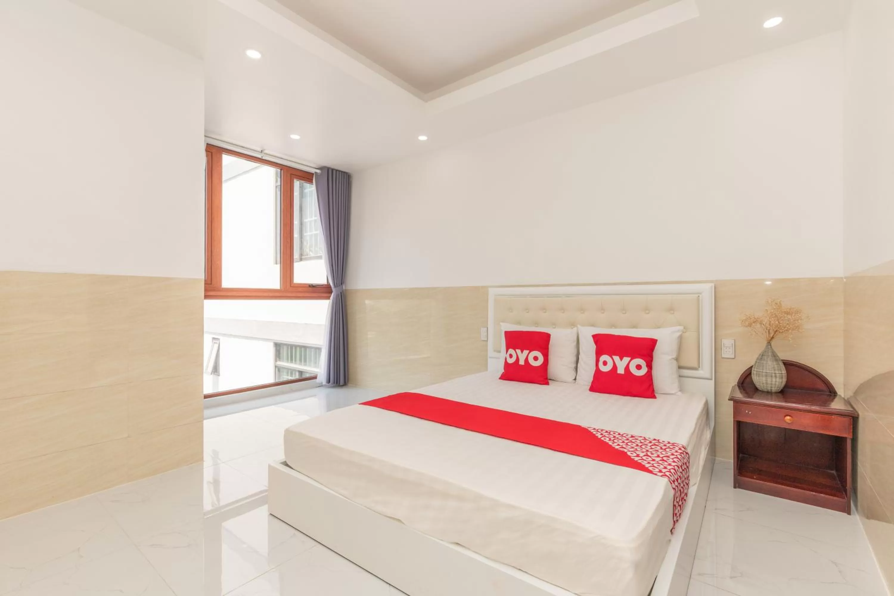 Photo of the whole room, Bed in Lien Thuy Hotel