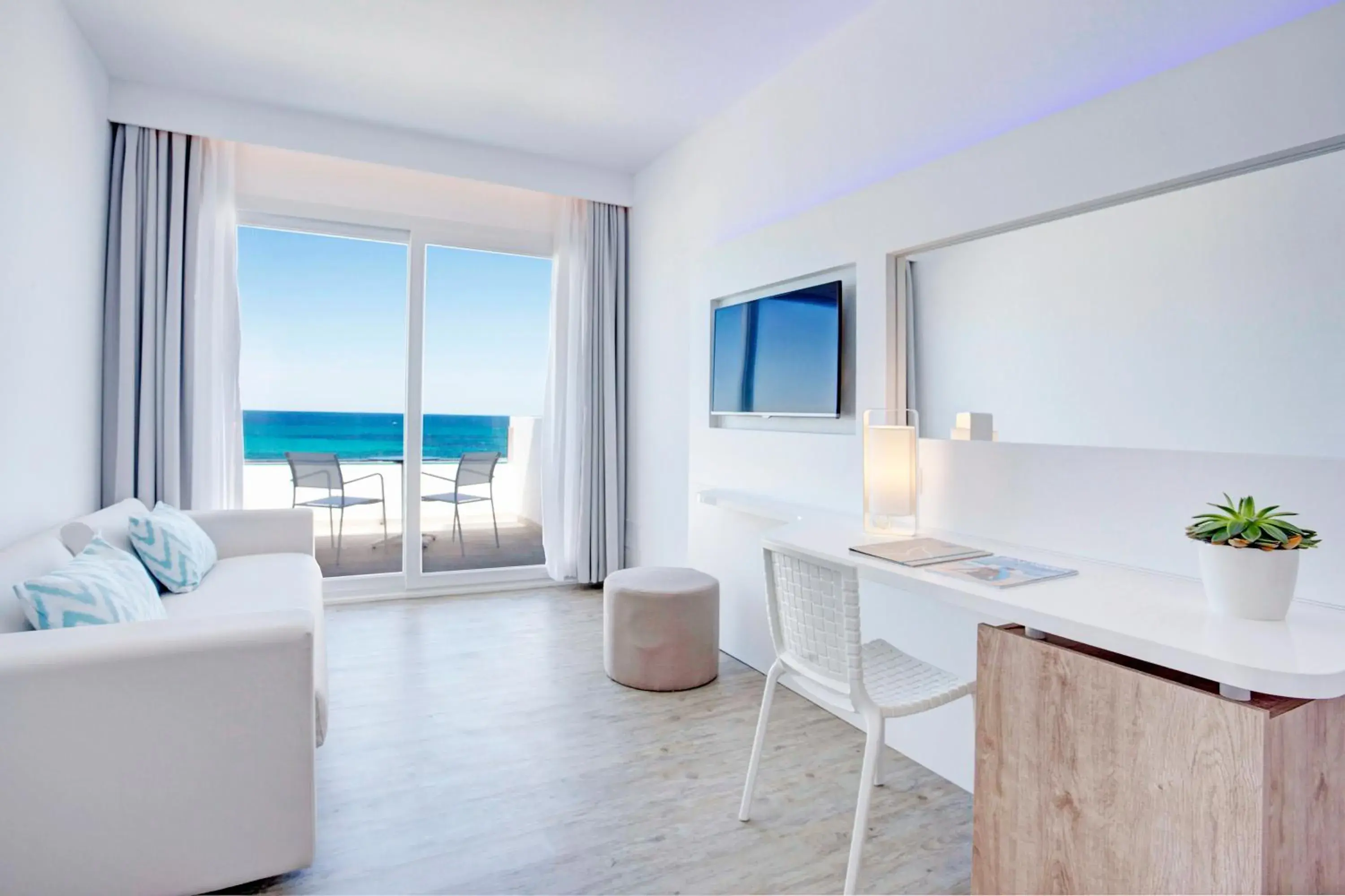 Living room in The Sea Hotel by Grupotel - Adults Only