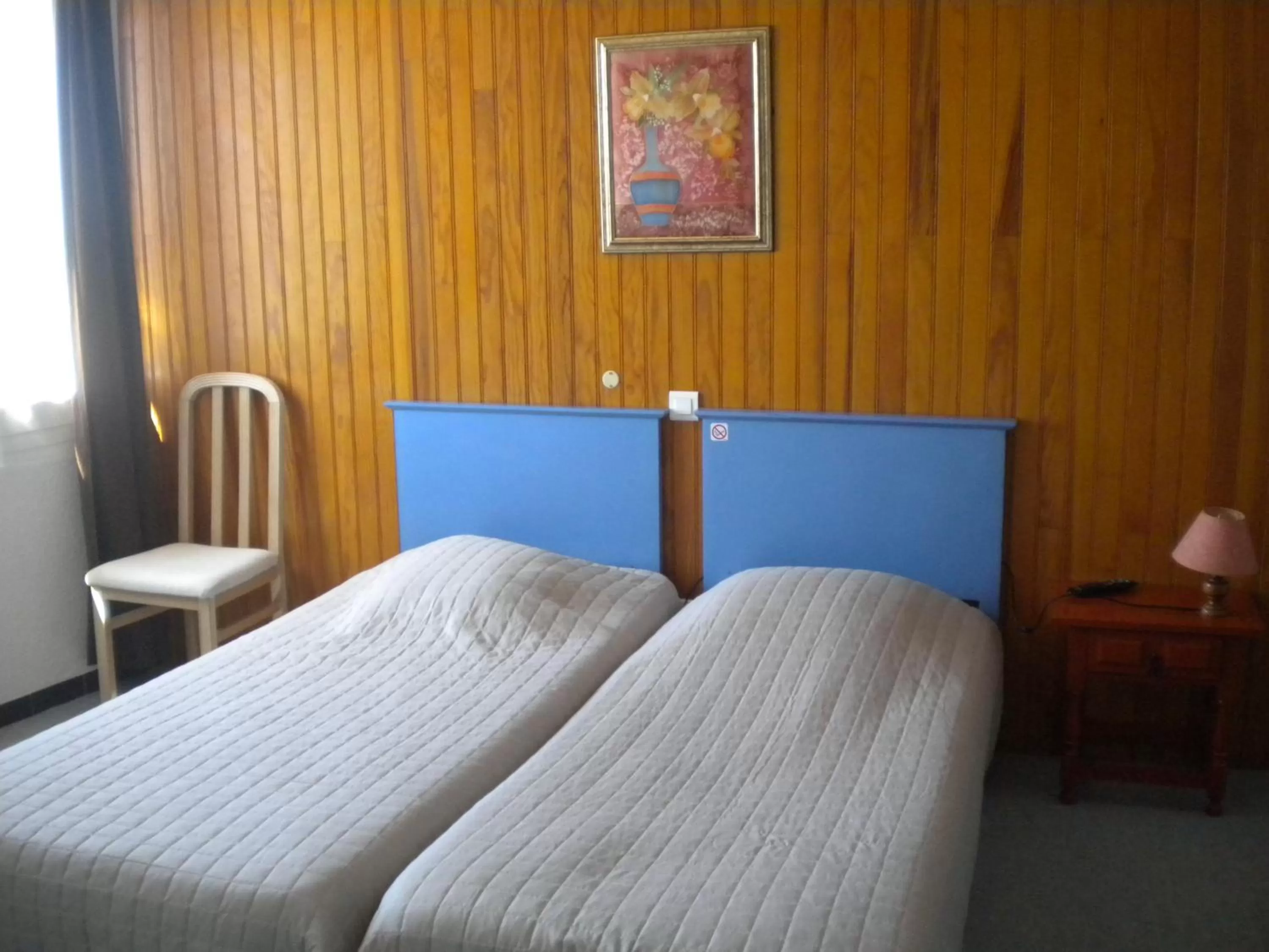 Bedroom, Bed in L 'Acropole