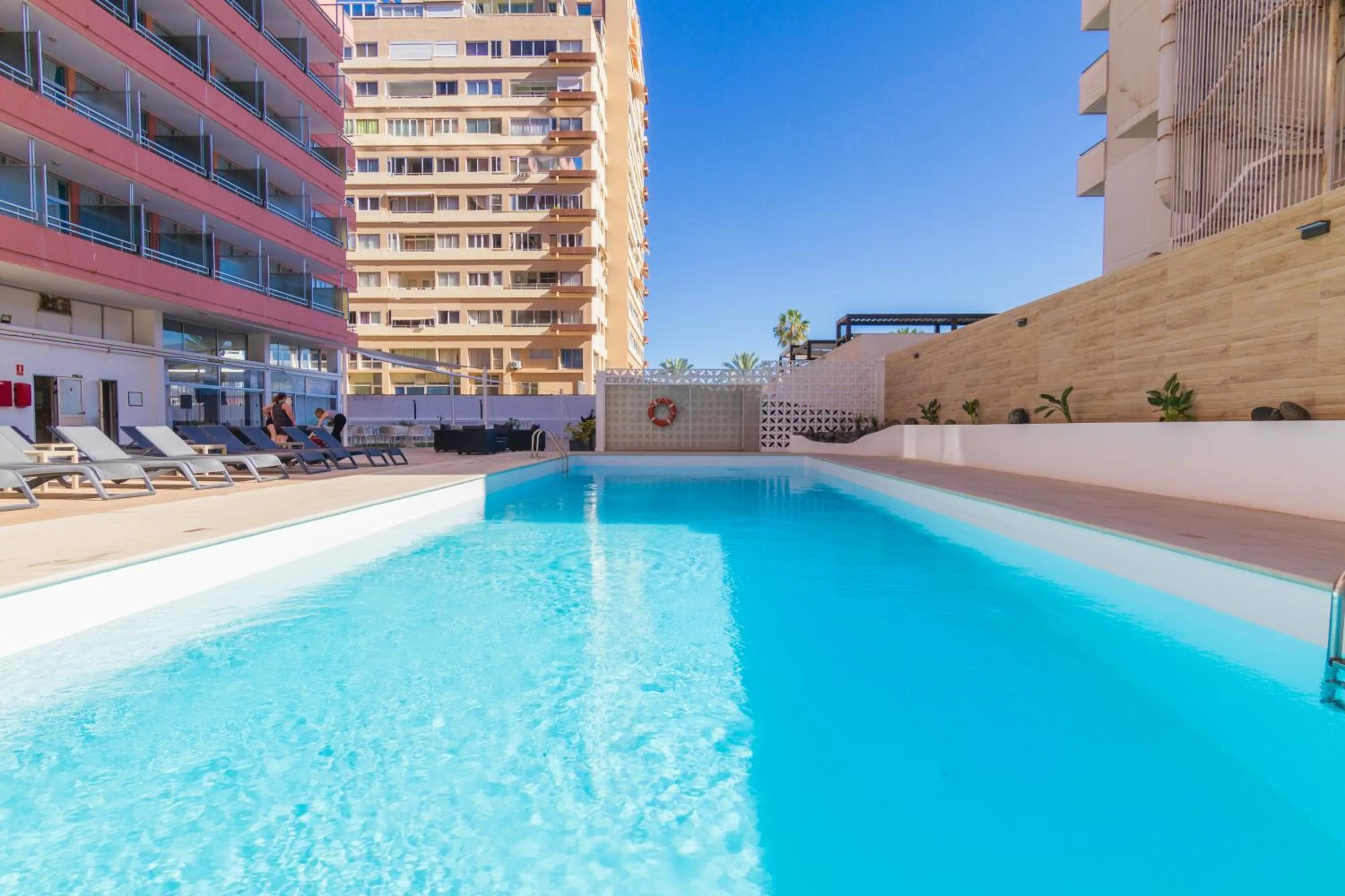 Photo of the whole room in Checkin Concordia Playa