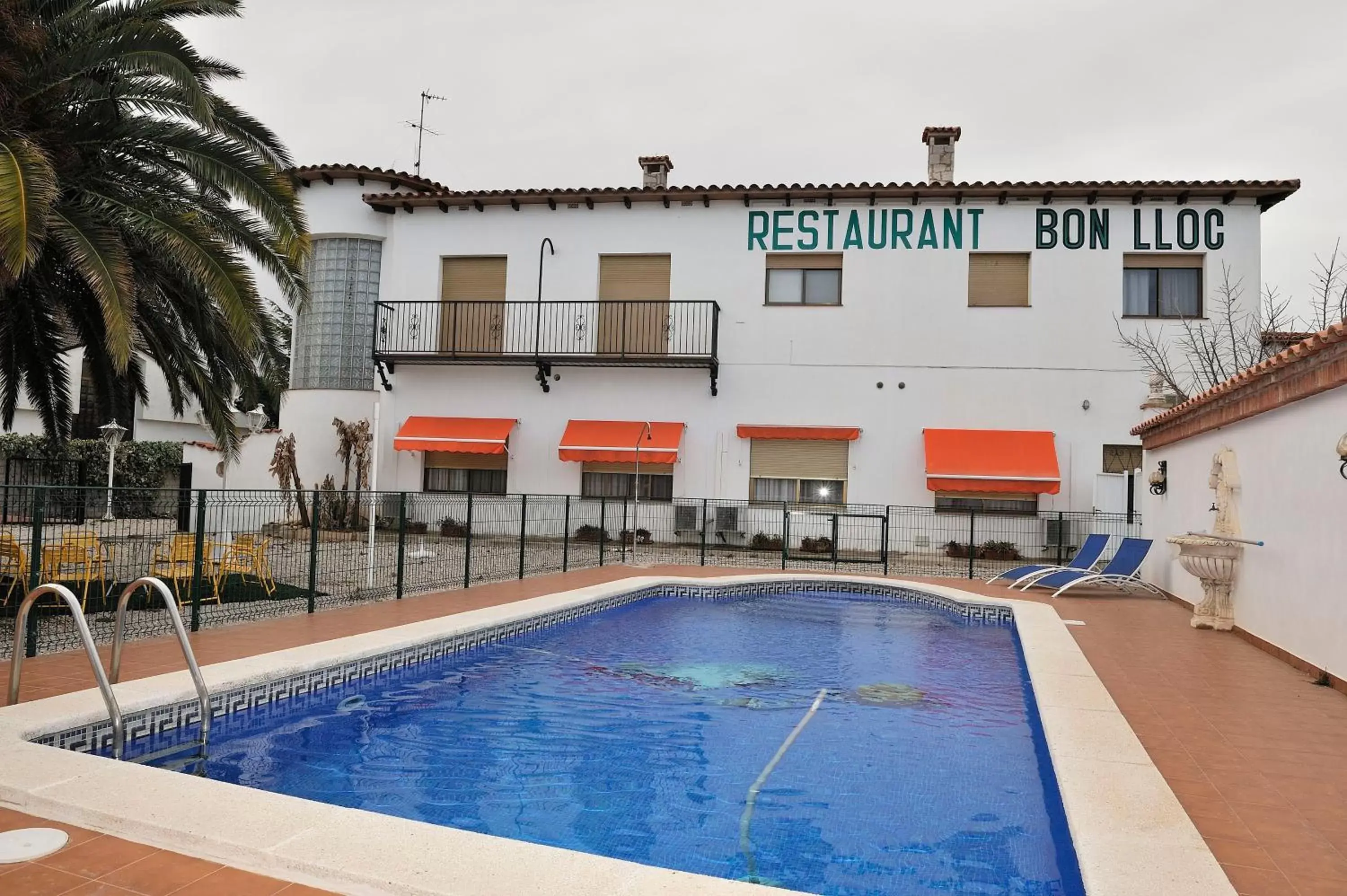 Swimming Pool in Hotel Bon Lloc