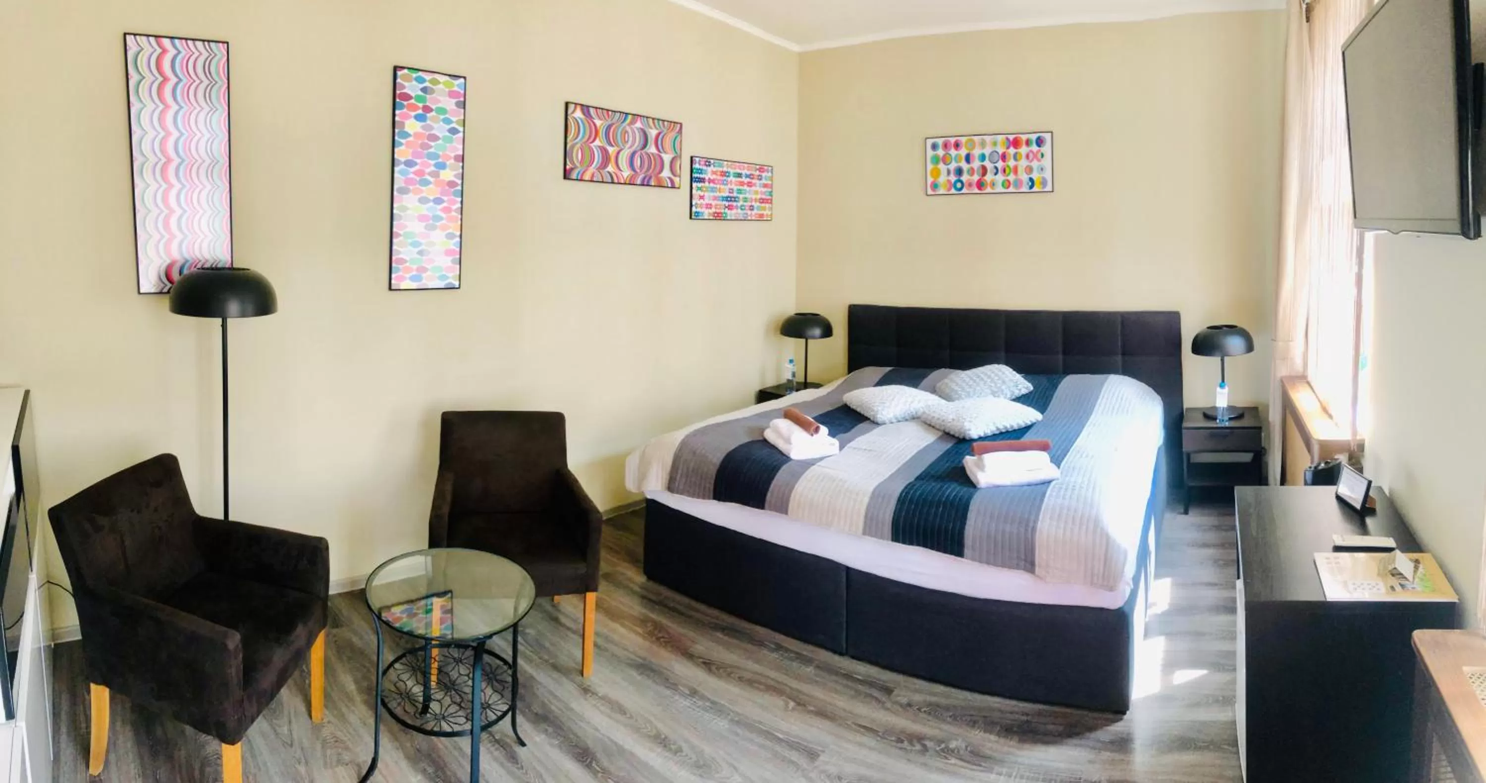 Seating area, Bed in Dům U pikové desítky