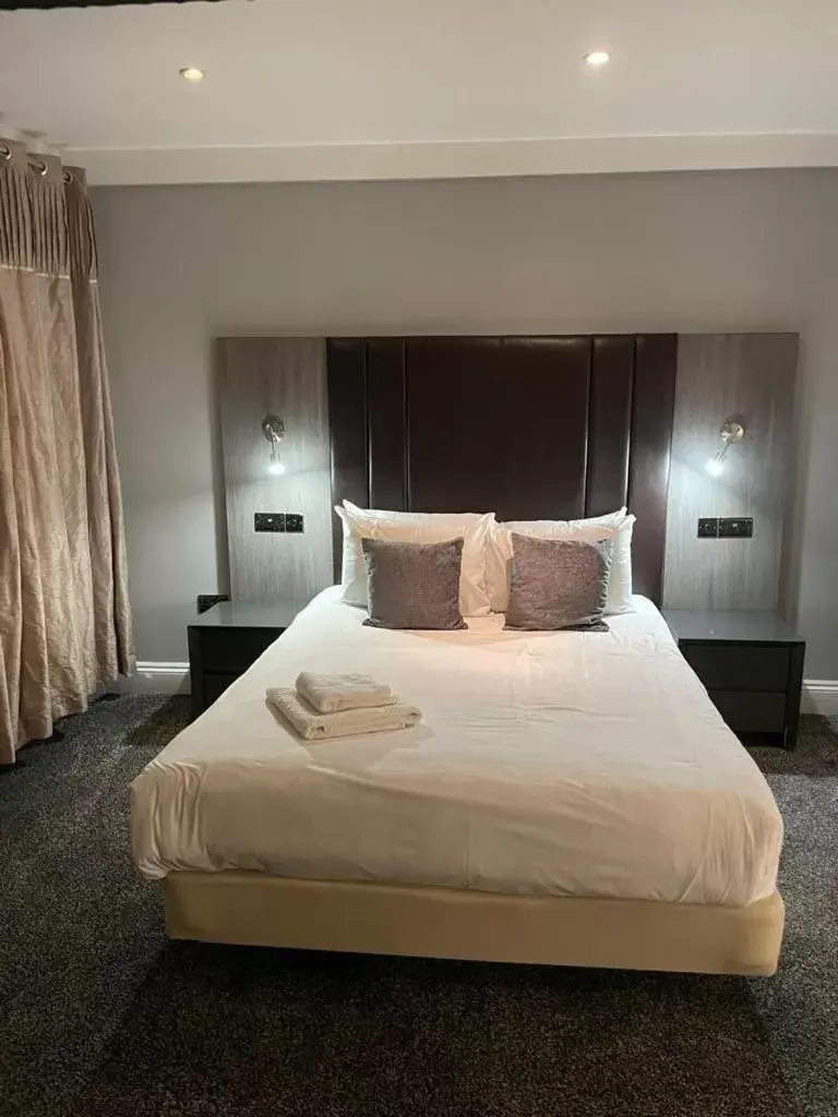 Bed in The George - Sure Hotel Collection by Best Western Bed in The George - Sure Hotel Collection by Best Western