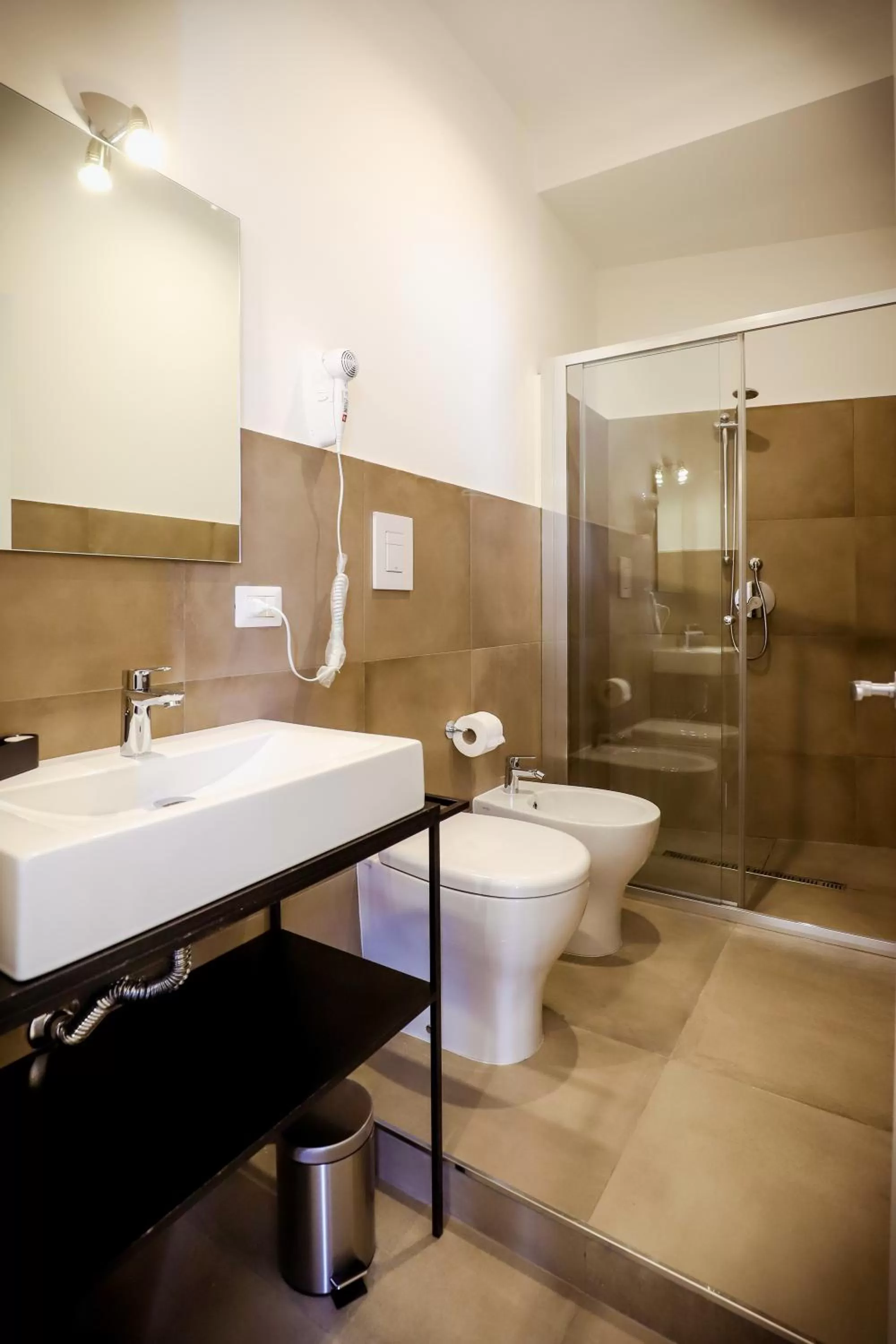 Shower in A I R Sant'Anna