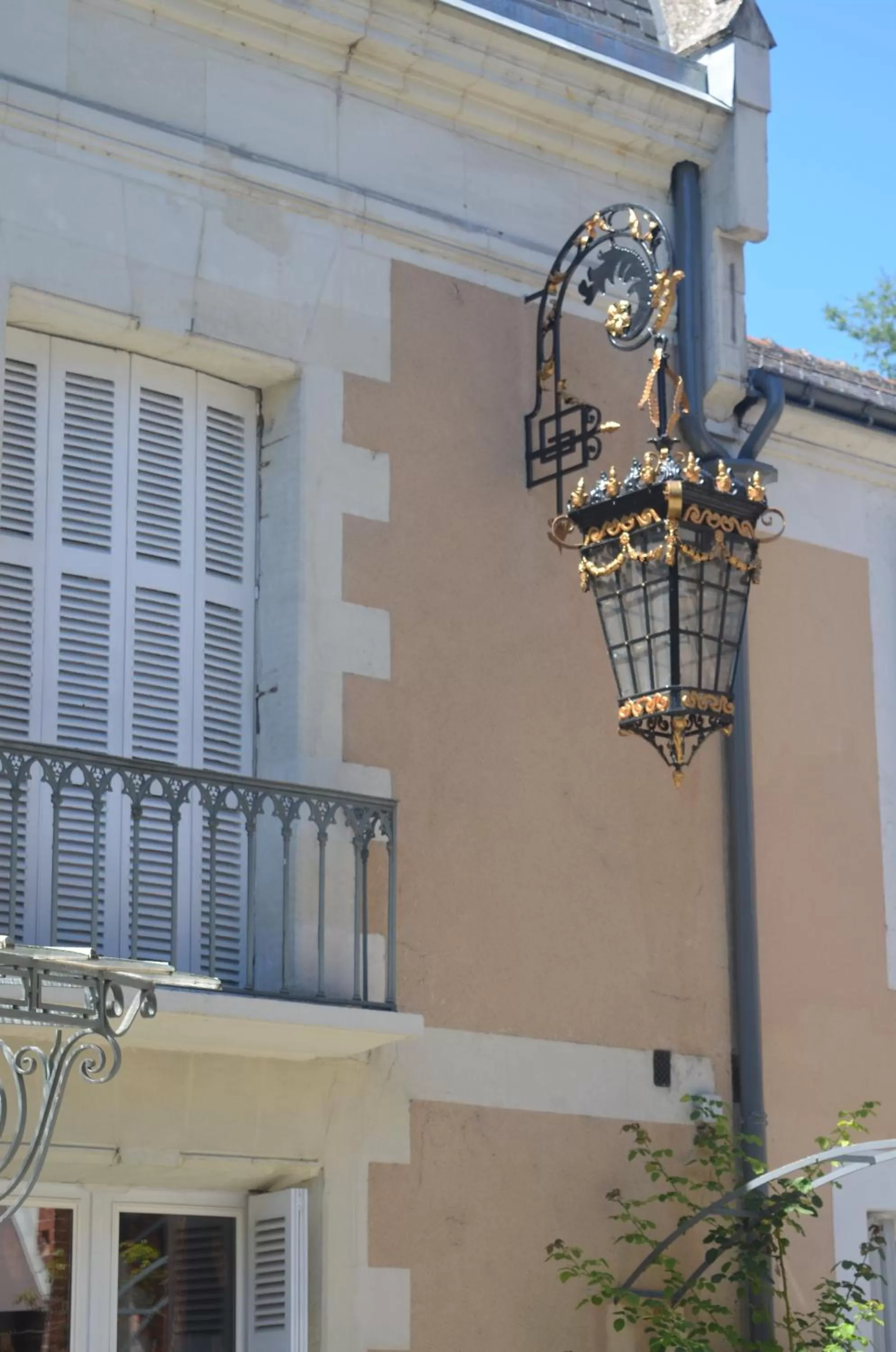 Facade/entrance in Lit en Loire