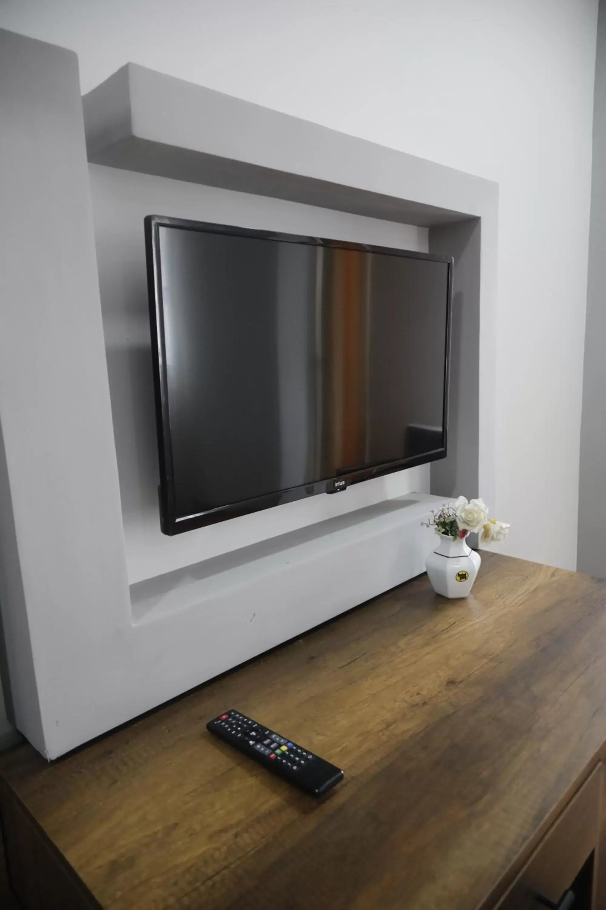 TV and multimedia, TV/Entertainment Center in Cihan Palas