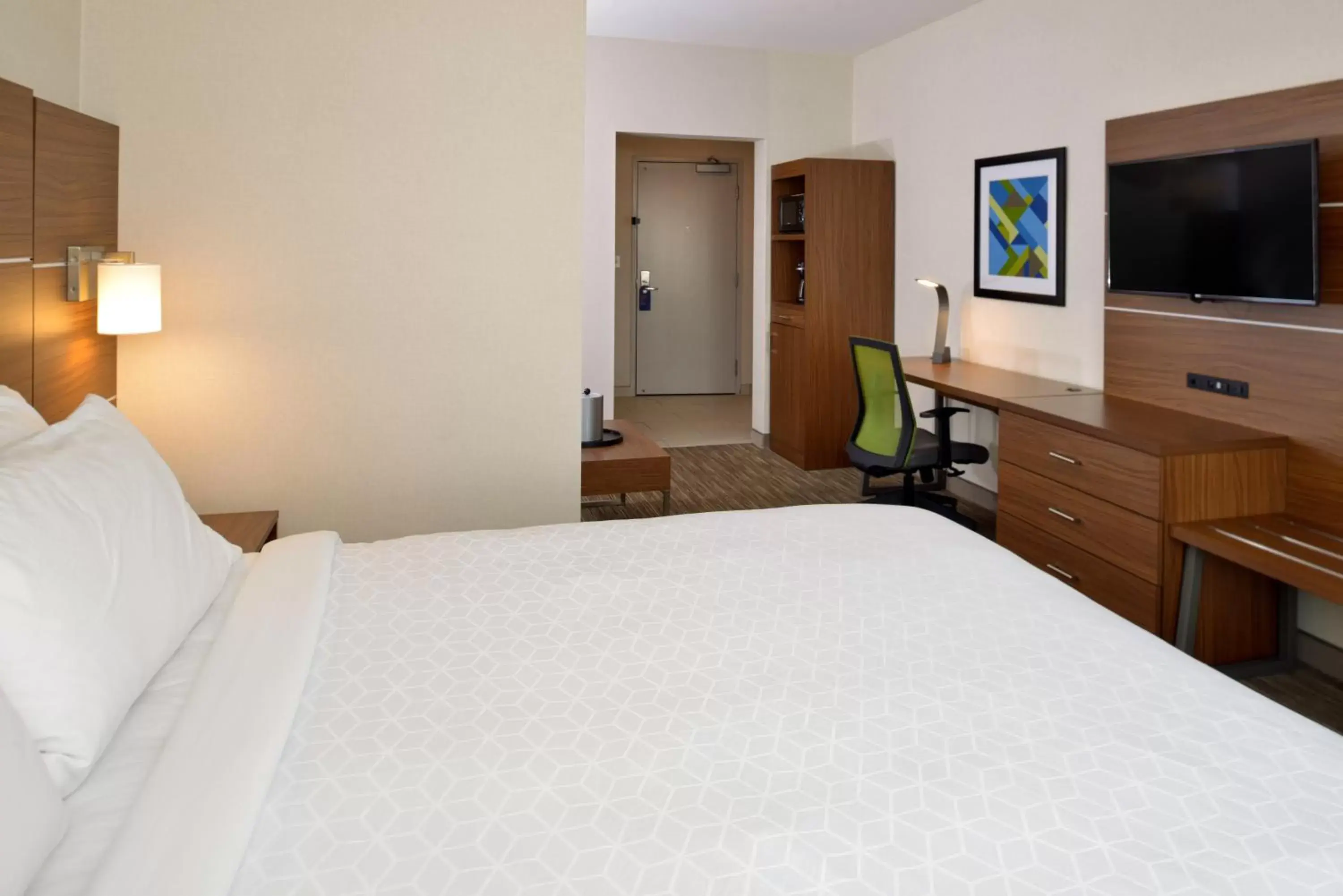 Photo of the whole room, Bed in Holiday Inn Express Lodi, an IHG Hotel