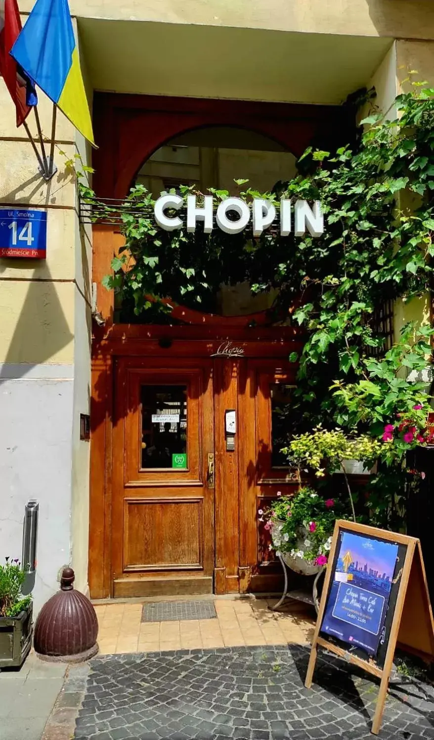 Facade/entrance in Chopin Boutique