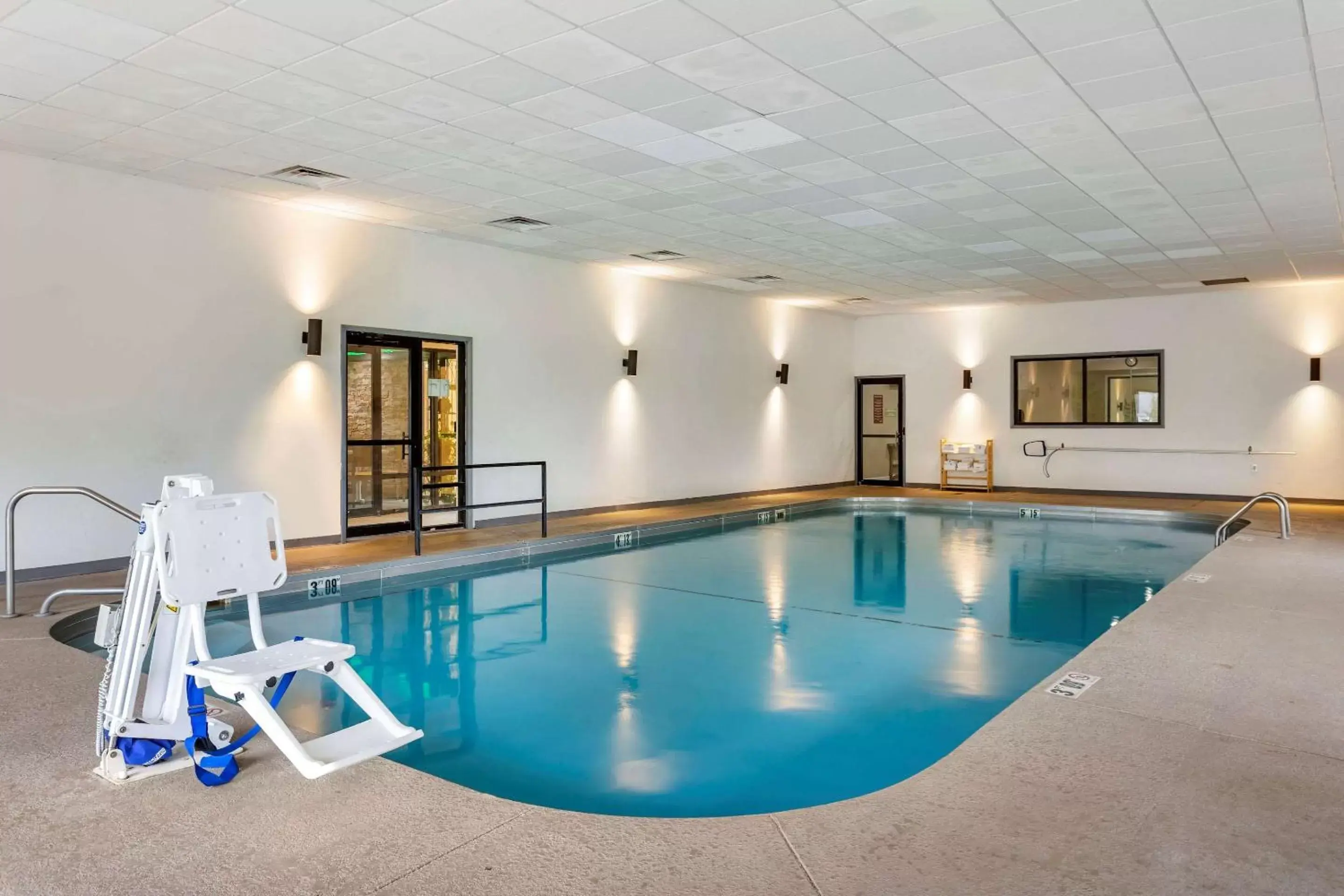 On site, Swimming Pool in Quality Inn St. Robert - Ft. Leonard Wood