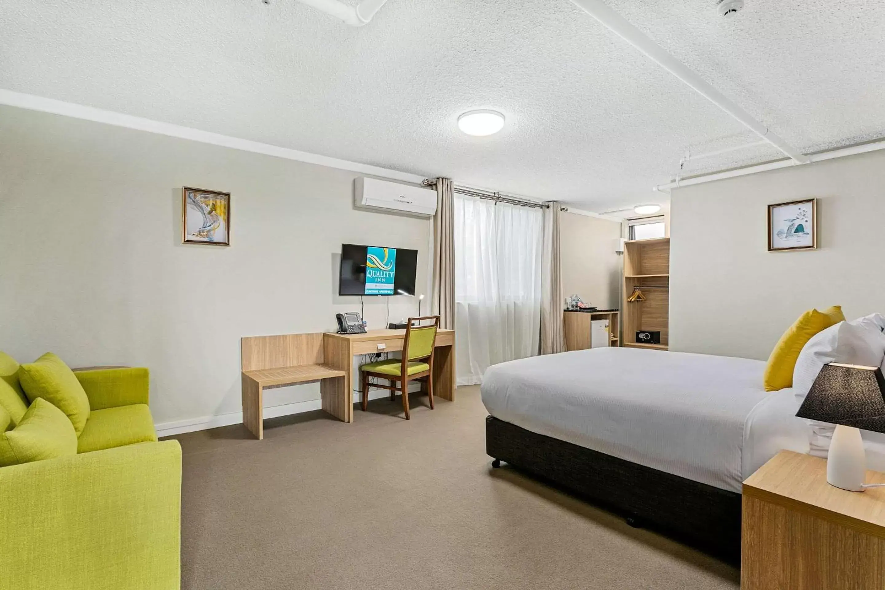 Photo of the whole room in Quality Inn Sunshine Haberfield