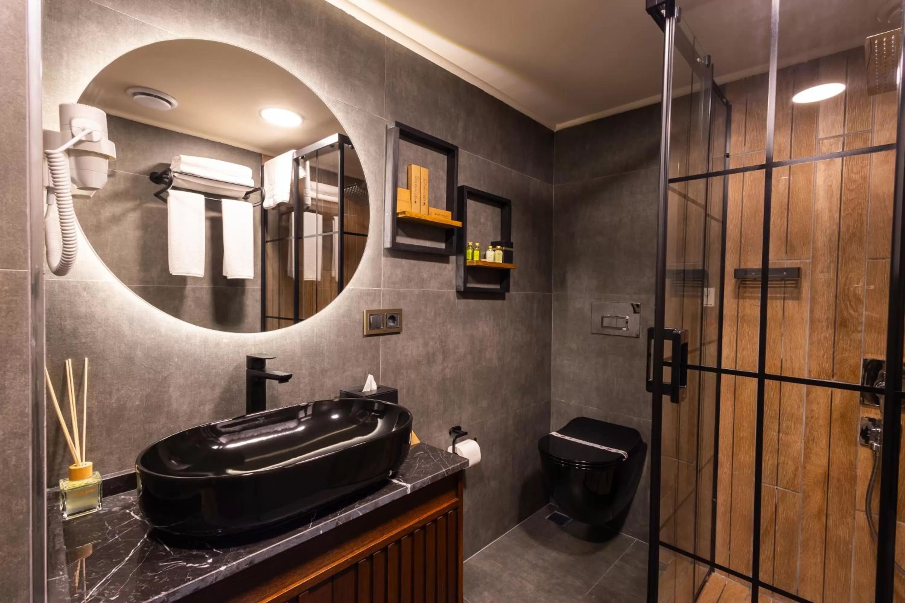 Bathroom in Tonight Hotel Port