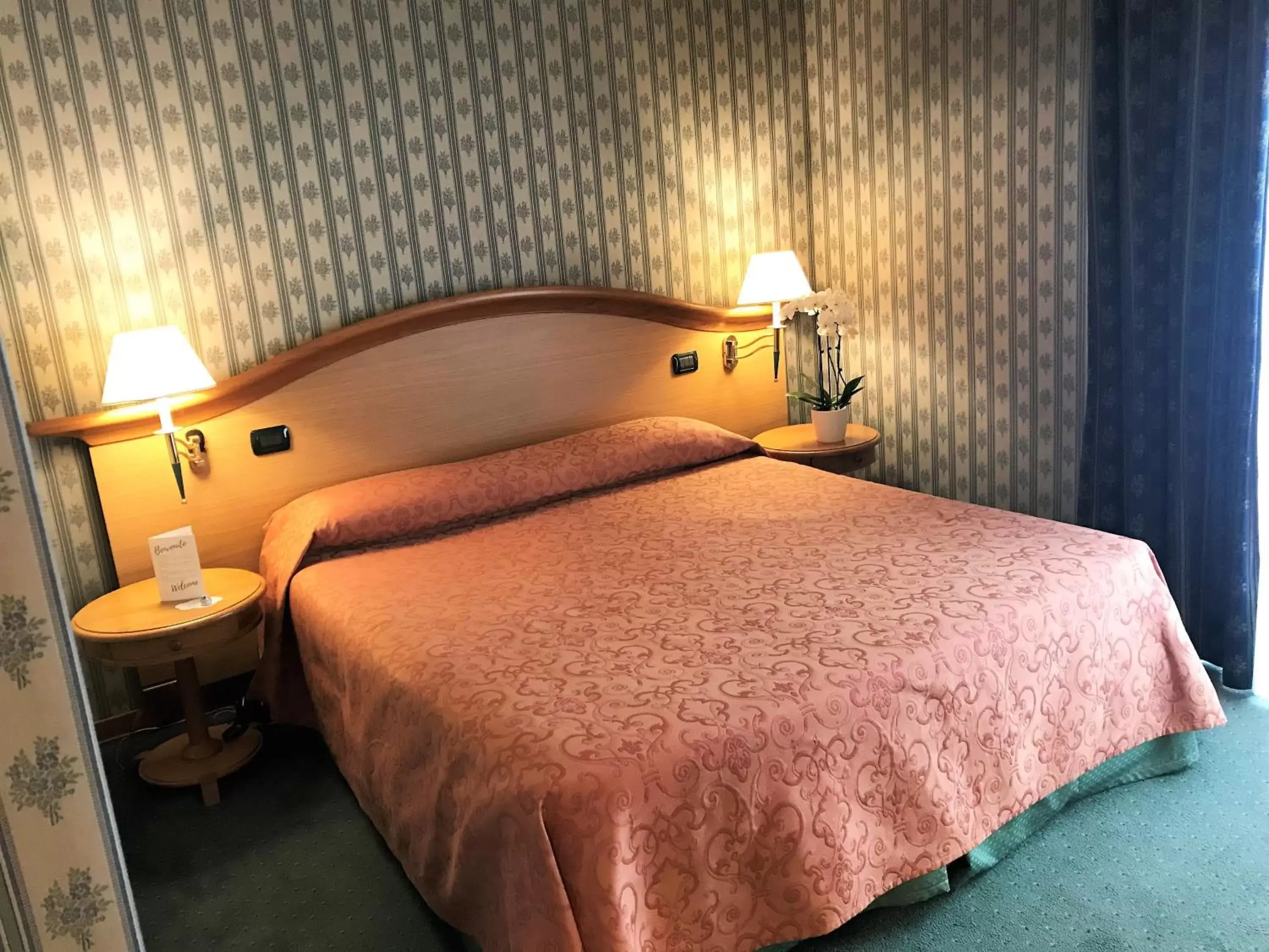 Bed in Perugia Plaza Hotel