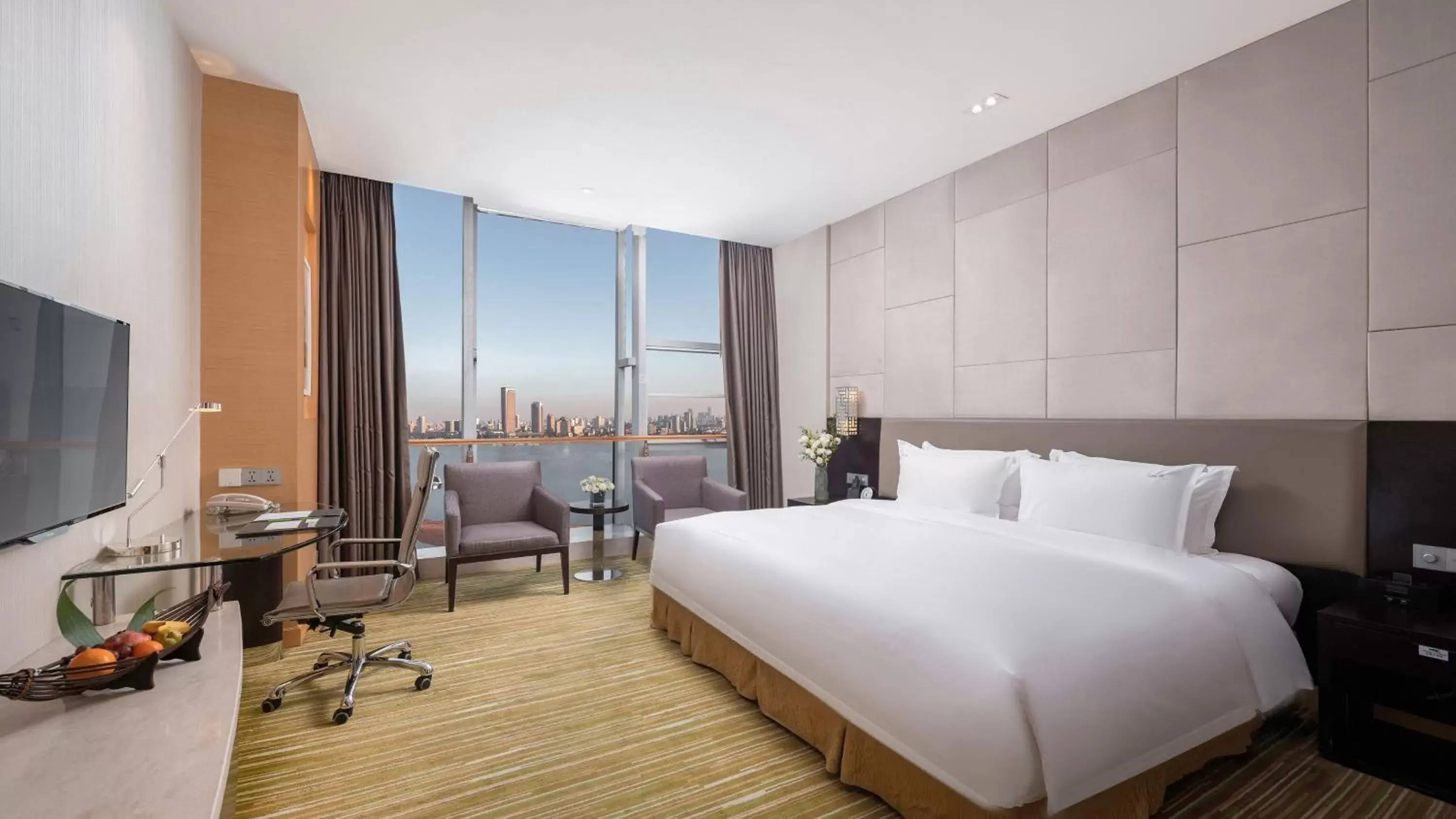 Bed in Holiday Inn Nanchang Riverside by IHG Bed in Holiday Inn Nanchang Riverside by IHG