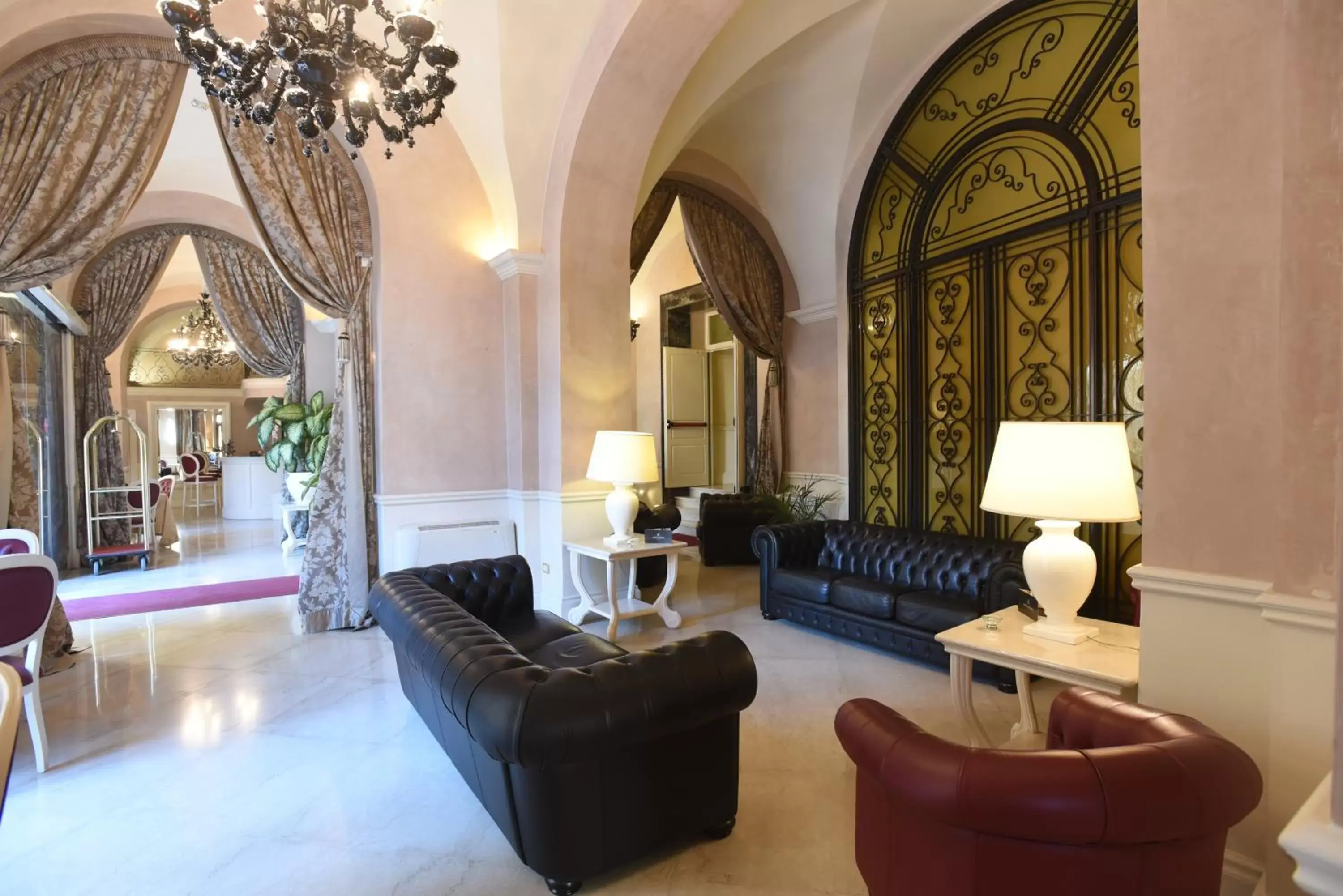 Living room, Seating Area in Suite Hotel Santa Chiara