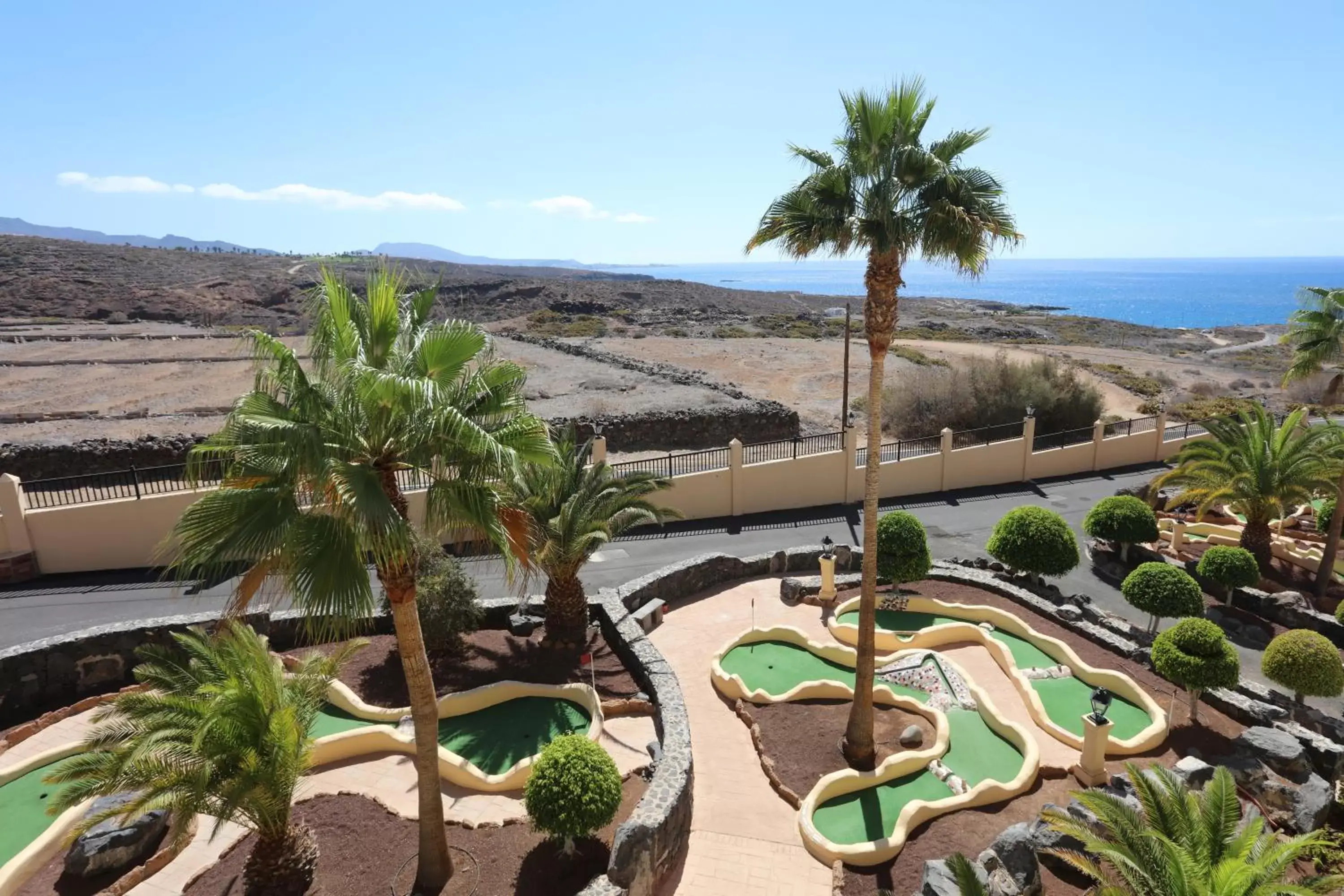 Minigolf, Pool View in Bahia Principe Sunlight Costa Adeje