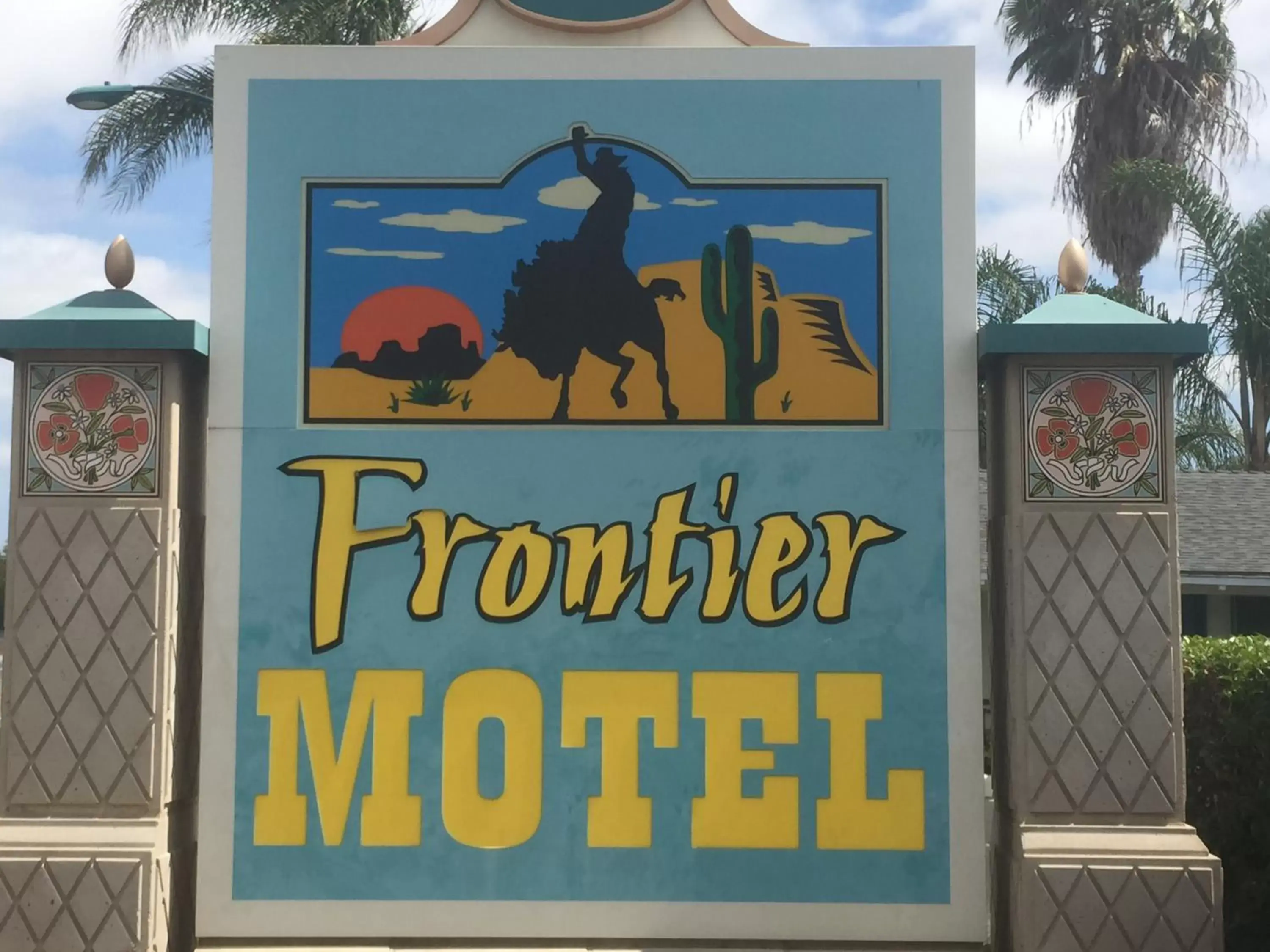 Property Logo/Sign in Frontier Motel
